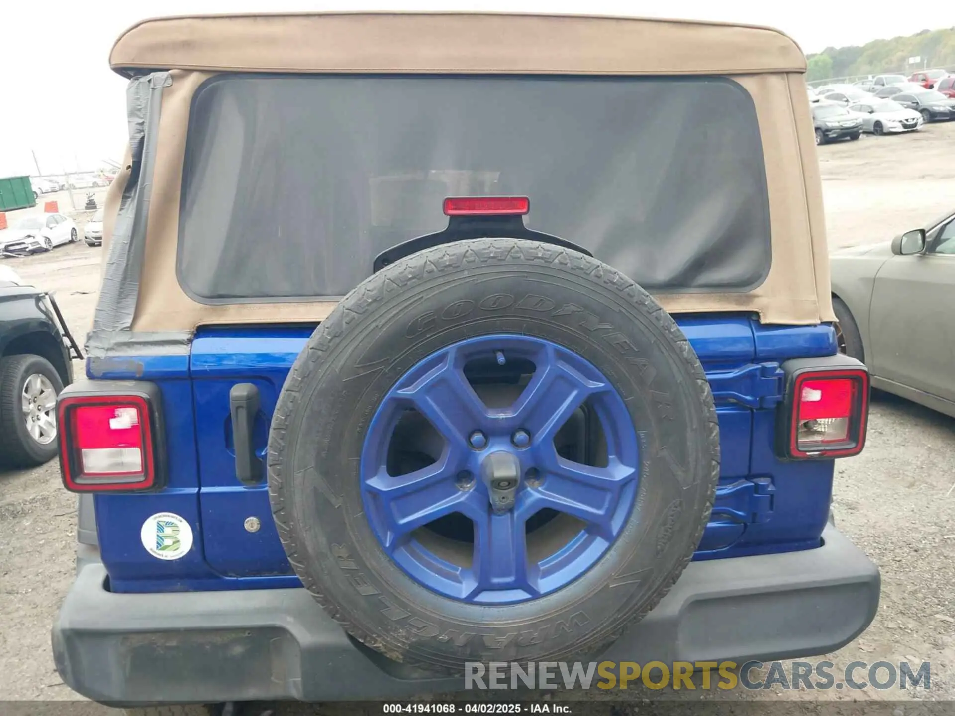 16 Photograph of a damaged car 1C4HJXDG4KW627445 JEEP WRANGLER UNLIMITED 2019