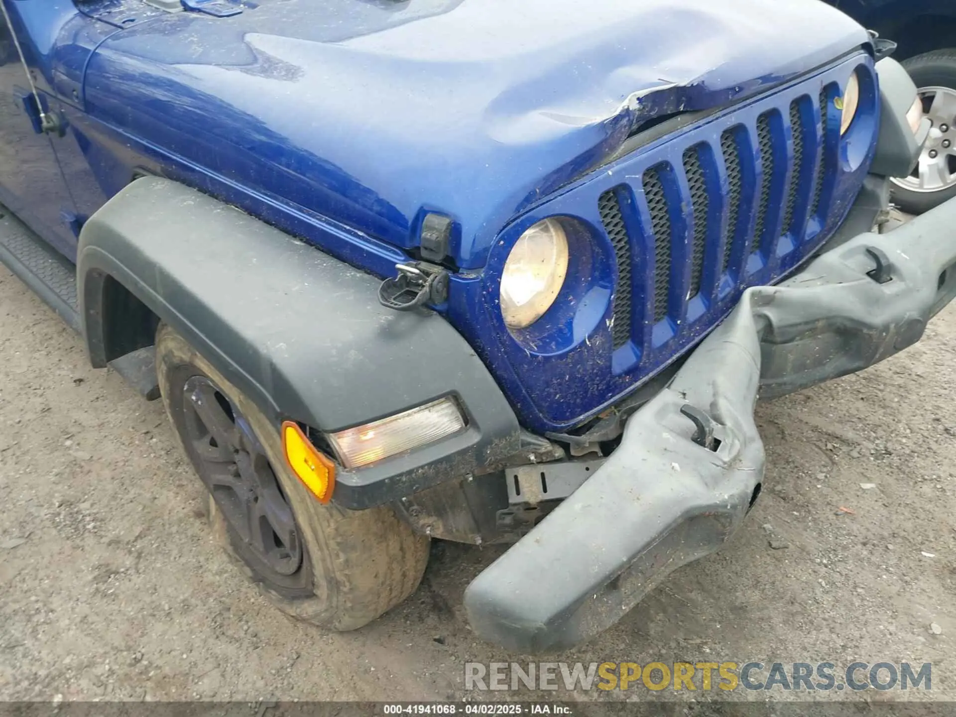 17 Photograph of a damaged car 1C4HJXDG4KW627445 JEEP WRANGLER UNLIMITED 2019