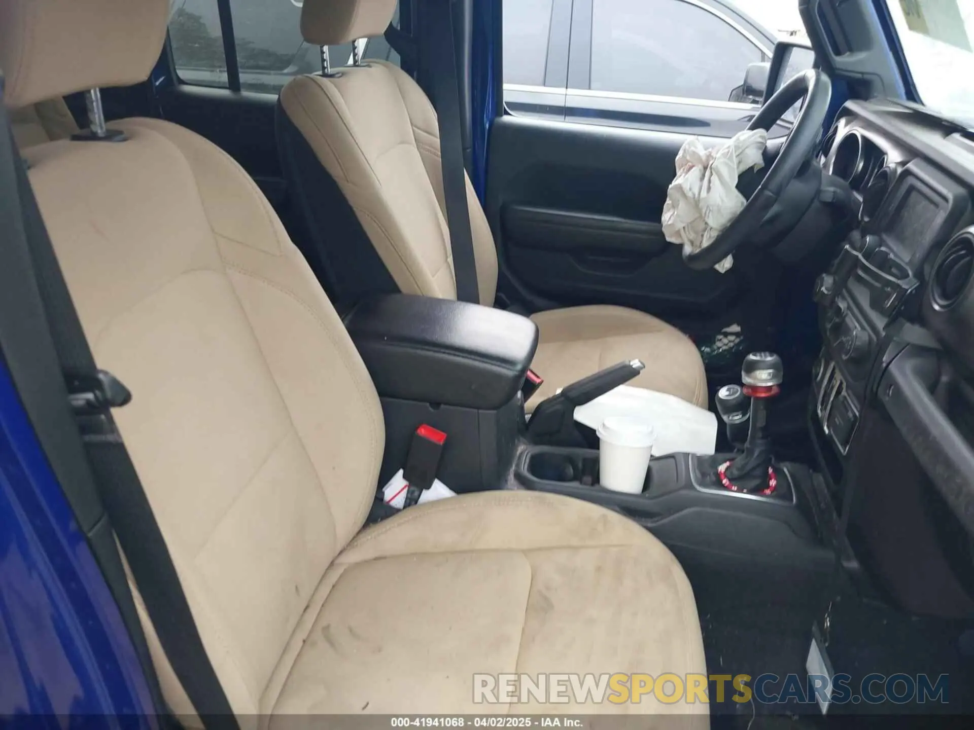 5 Photograph of a damaged car 1C4HJXDG4KW627445 JEEP WRANGLER UNLIMITED 2019