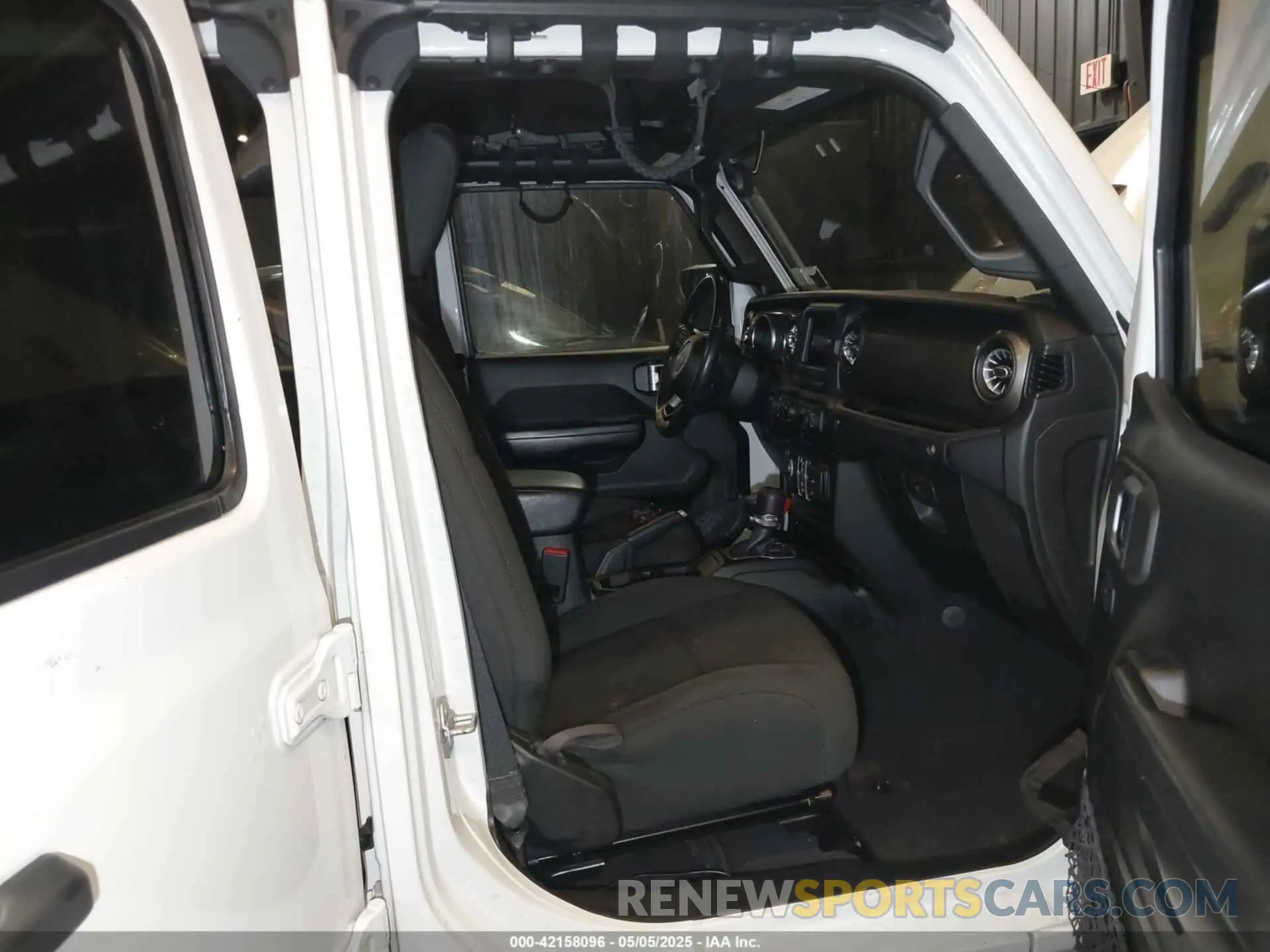 5 Photograph of a damaged car 1C4HJXDG4KW639403 JEEP WRANGLER UNLIMITED 2019