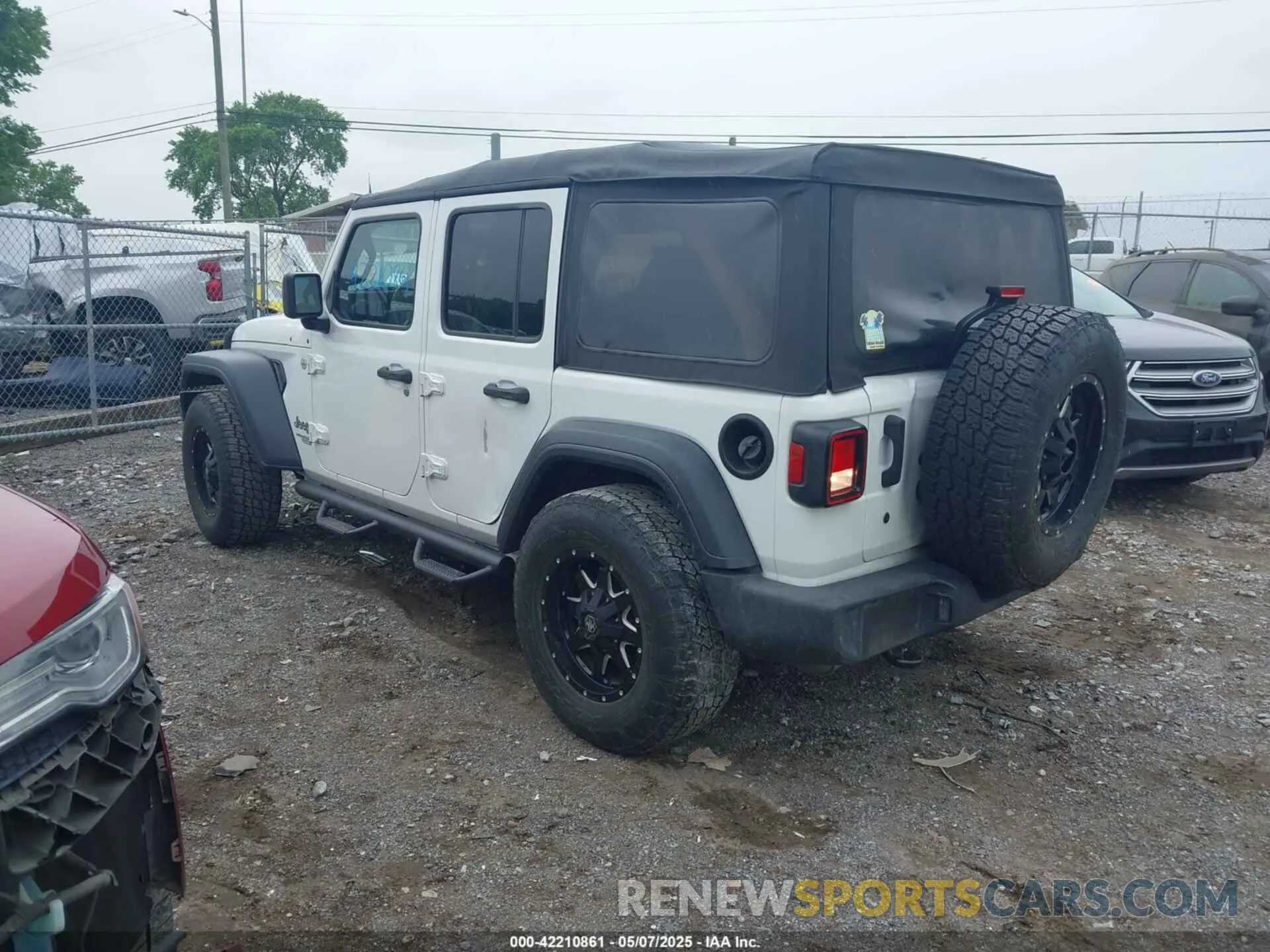 3 Photograph of a damaged car 1C4HJXDG7KW553468 JEEP WRANGLER UNLIMITED 2019