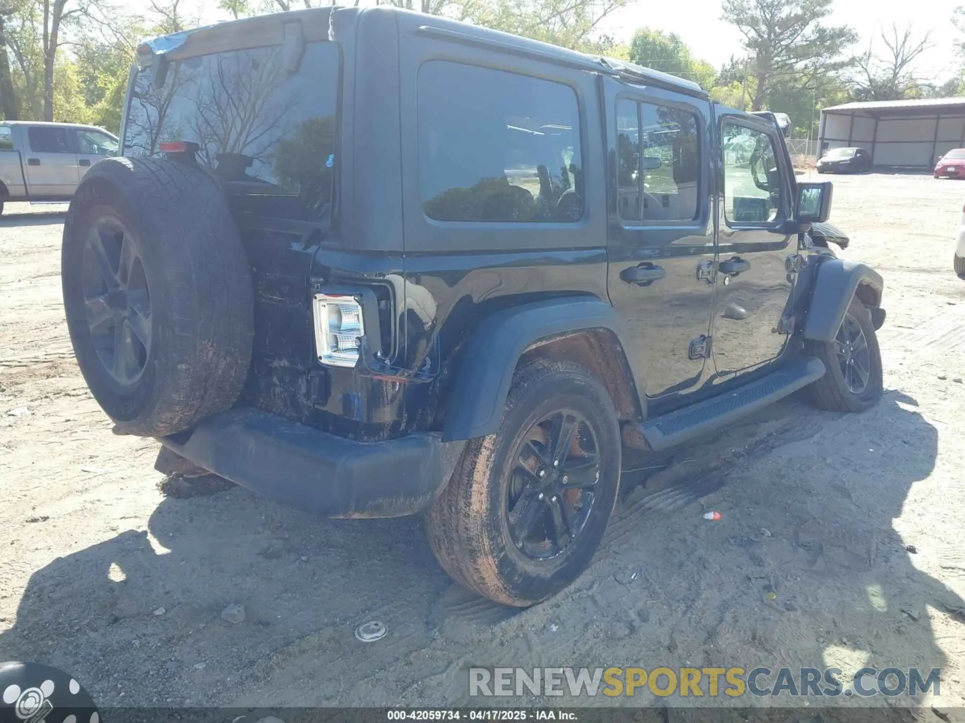 4 Photograph of a damaged car 1C4HJXDG7KW671598 JEEP WRANGLER UNLIMITED 2019