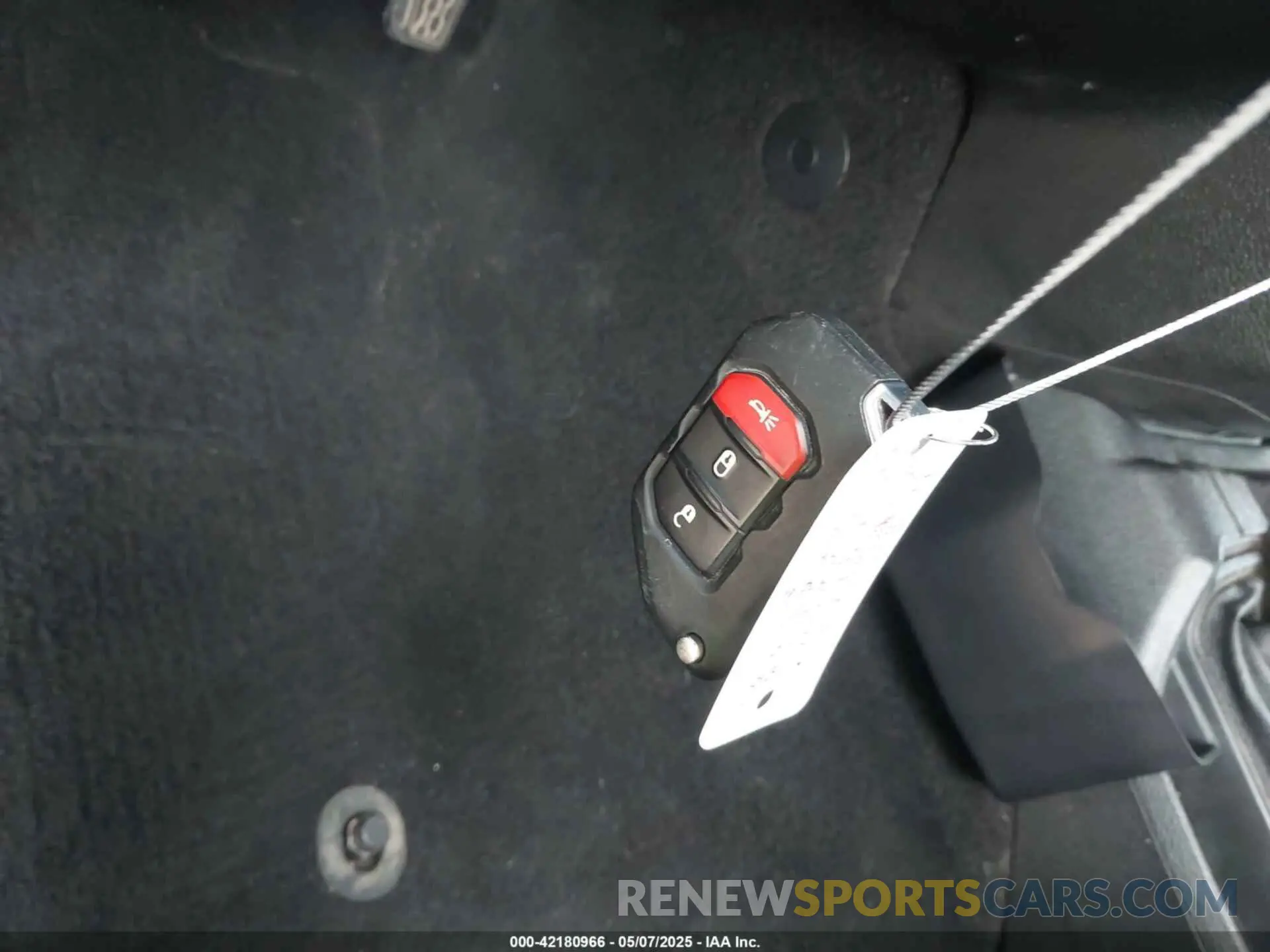 11 Photograph of a damaged car 1C4HJXDG9KW598816 JEEP WRANGLER UNLIMITED 2019