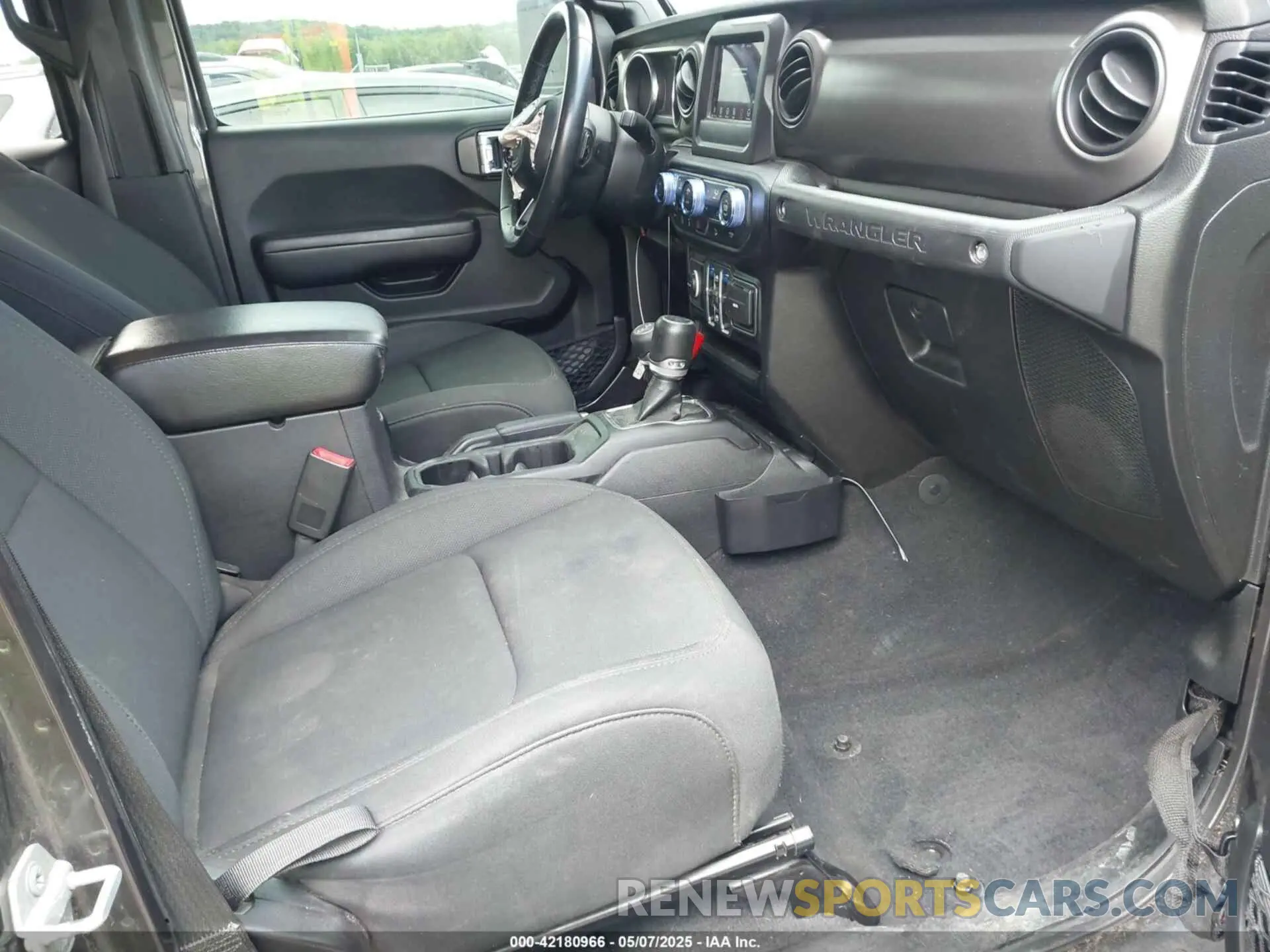 5 Photograph of a damaged car 1C4HJXDG9KW598816 JEEP WRANGLER UNLIMITED 2019