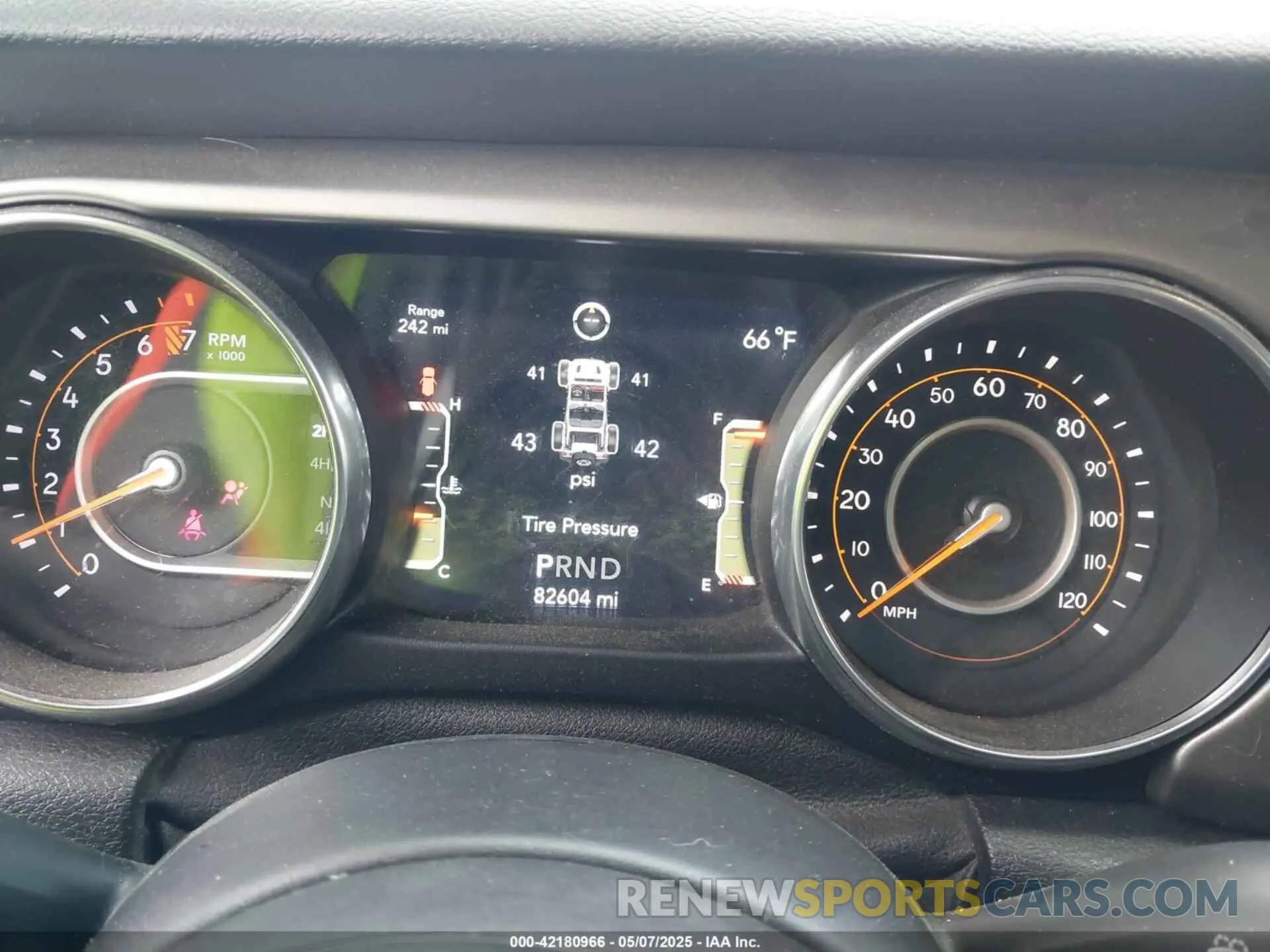 7 Photograph of a damaged car 1C4HJXDG9KW598816 JEEP WRANGLER UNLIMITED 2019