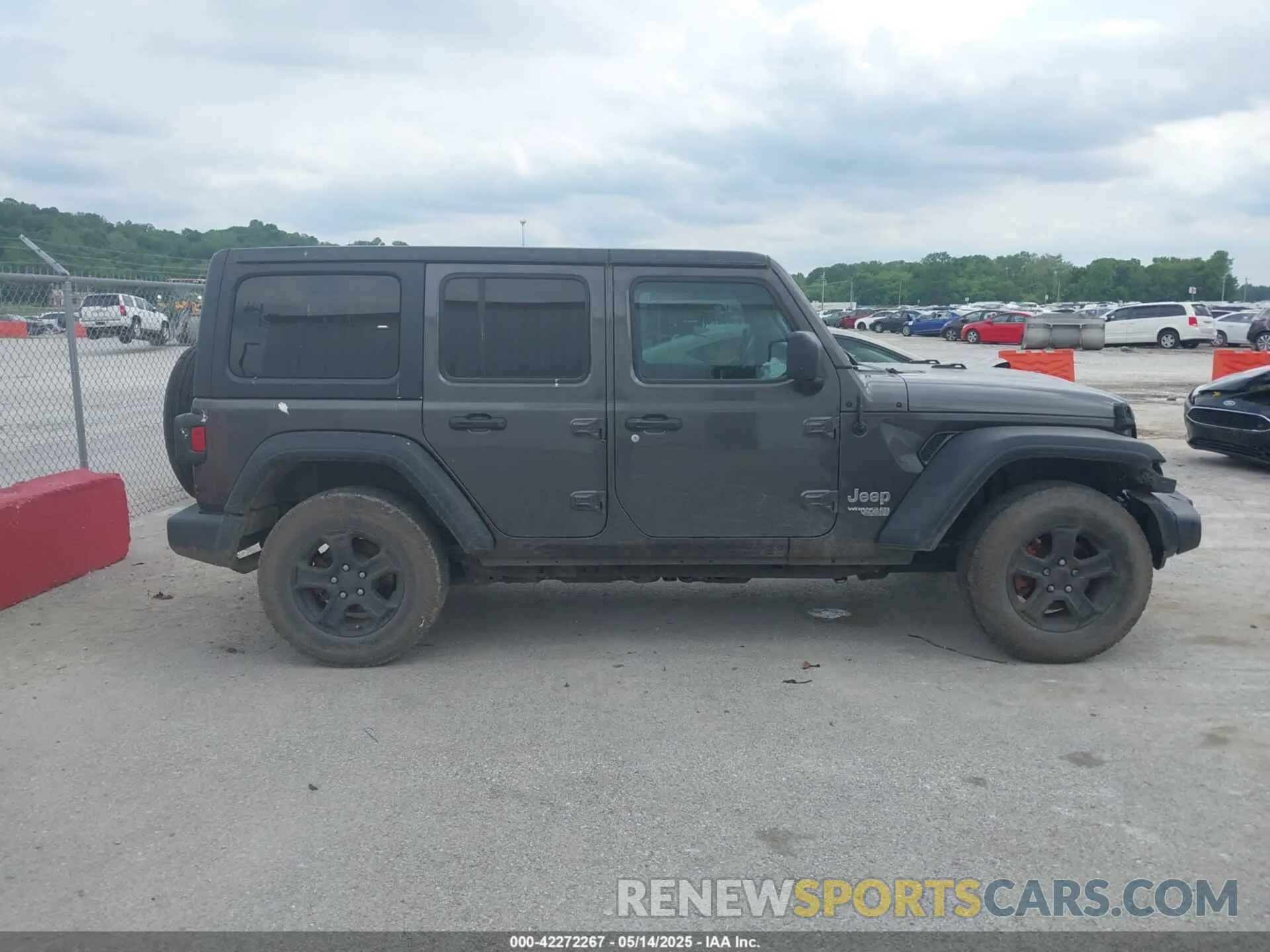 13 Photograph of a damaged car 1C4HJXDN3KW634644 JEEP WRANGLER UNLIMITED 2019
