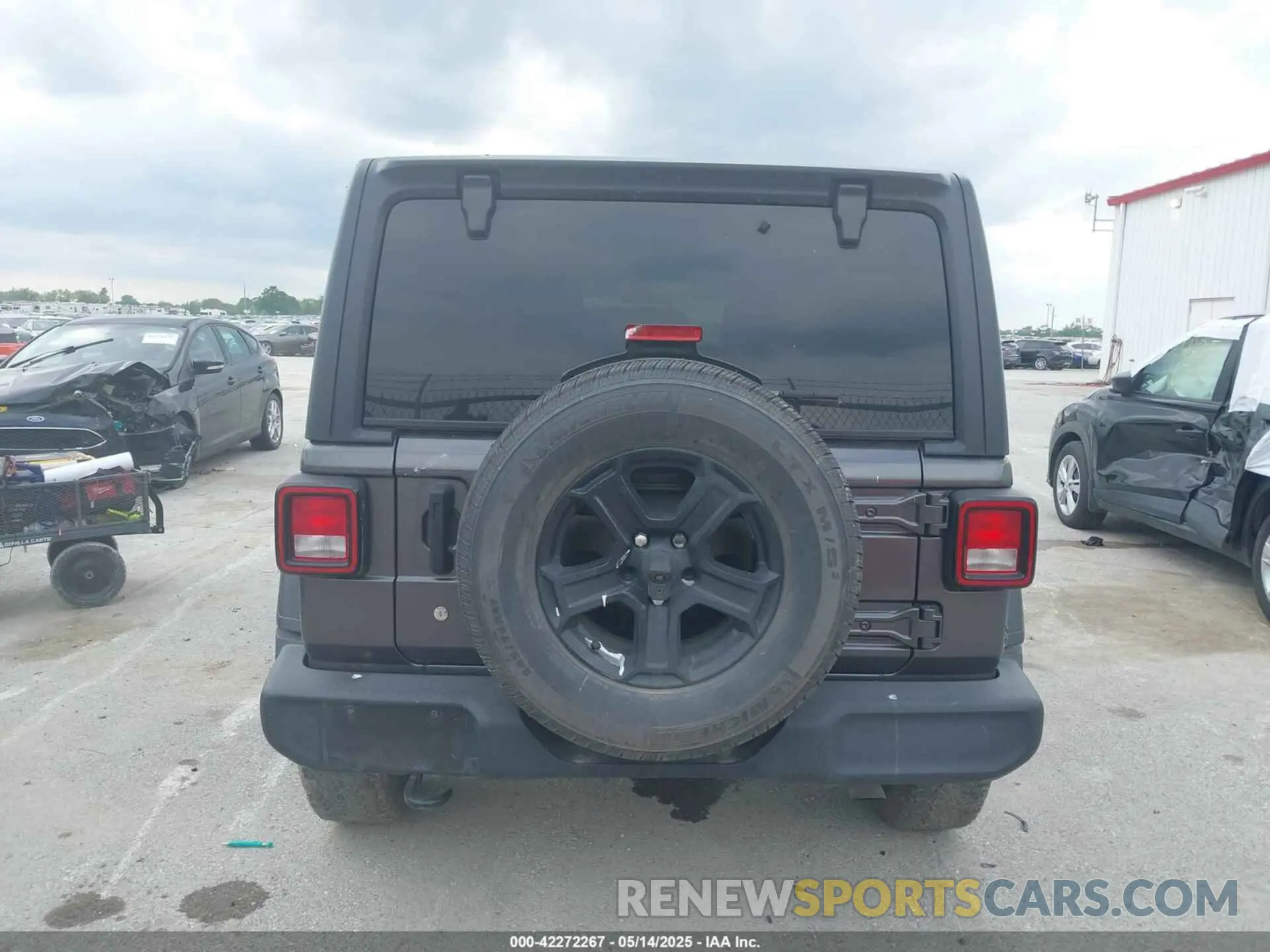 16 Photograph of a damaged car 1C4HJXDN3KW634644 JEEP WRANGLER UNLIMITED 2019