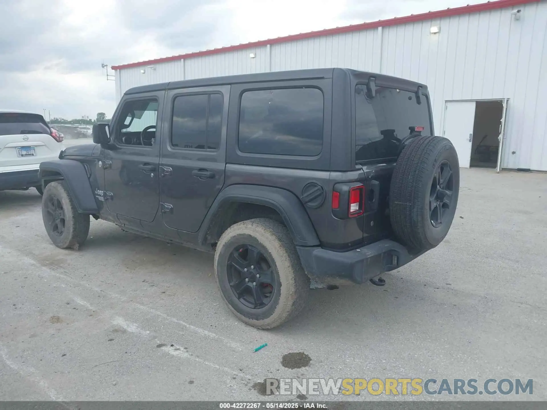3 Photograph of a damaged car 1C4HJXDN3KW634644 JEEP WRANGLER UNLIMITED 2019
