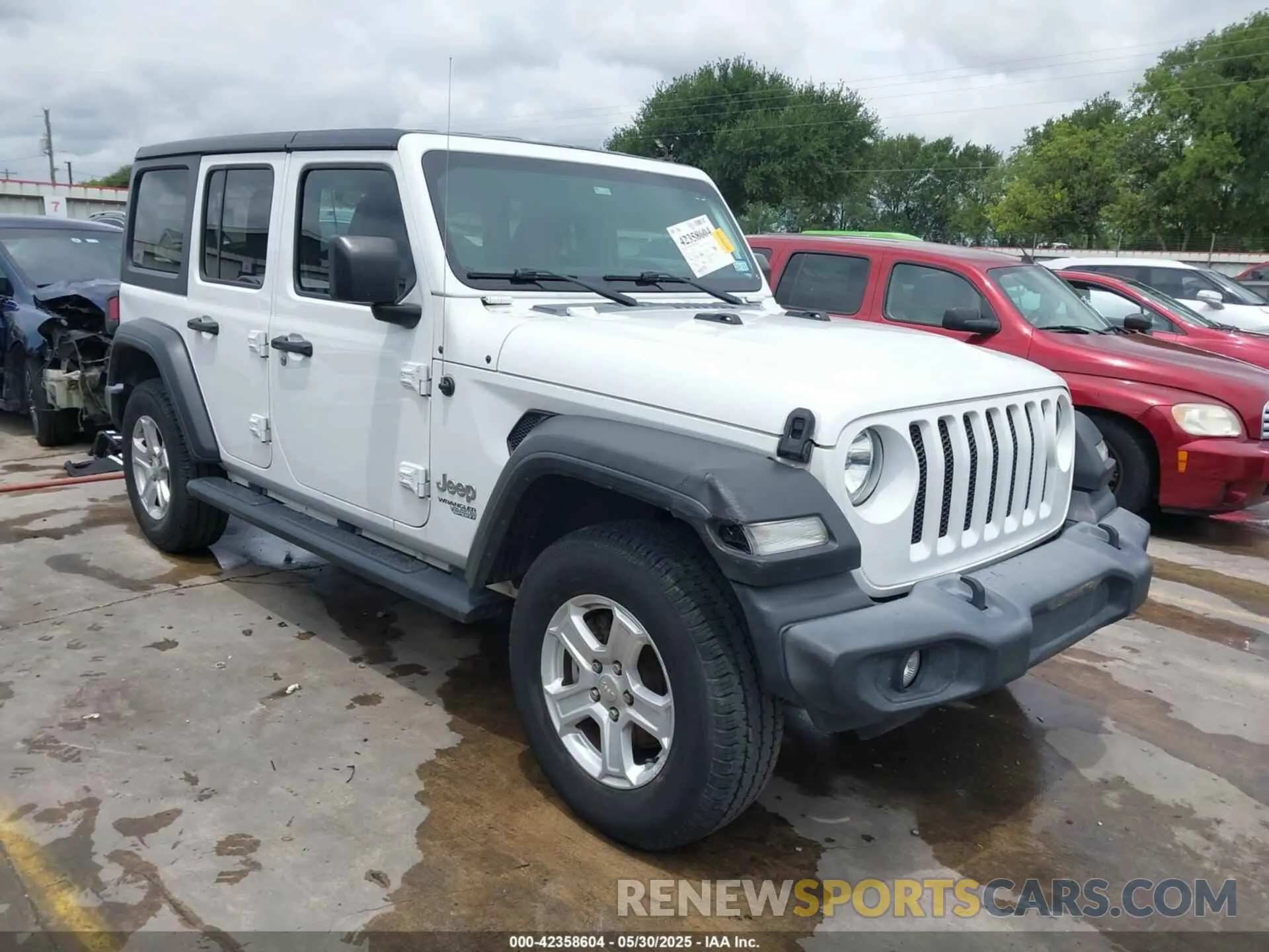 1 Photograph of a damaged car 1C4HJXDN3KW689739 JEEP WRANGLER UNLIMITED 2019
