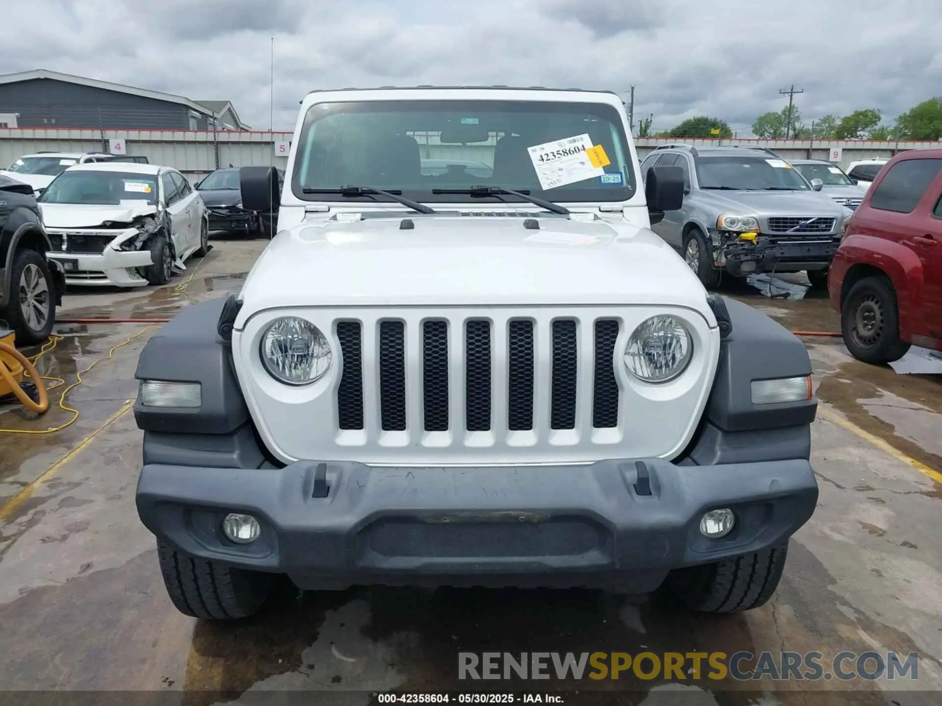 13 Photograph of a damaged car 1C4HJXDN3KW689739 JEEP WRANGLER UNLIMITED 2019