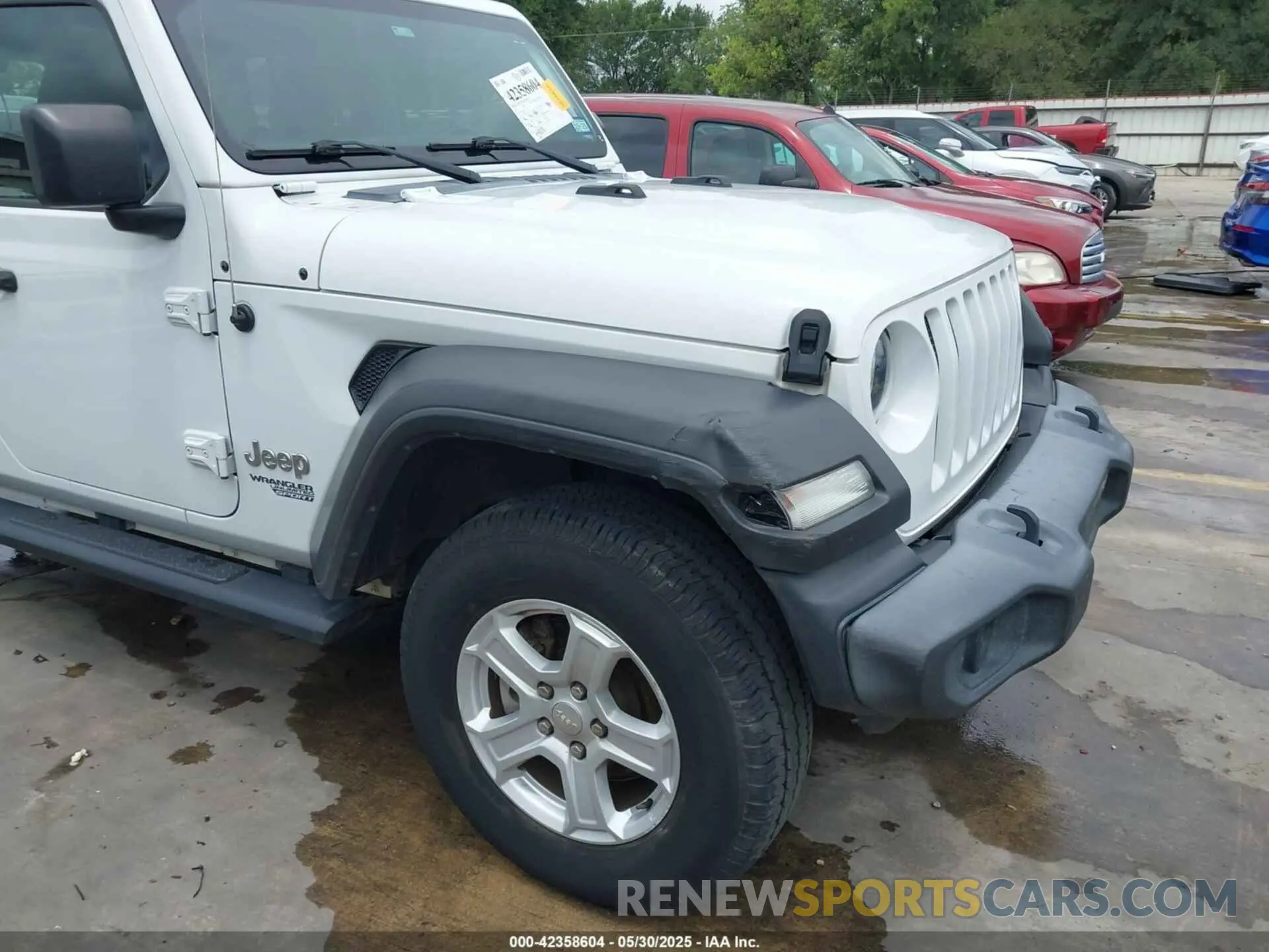 19 Photograph of a damaged car 1C4HJXDN3KW689739 JEEP WRANGLER UNLIMITED 2019