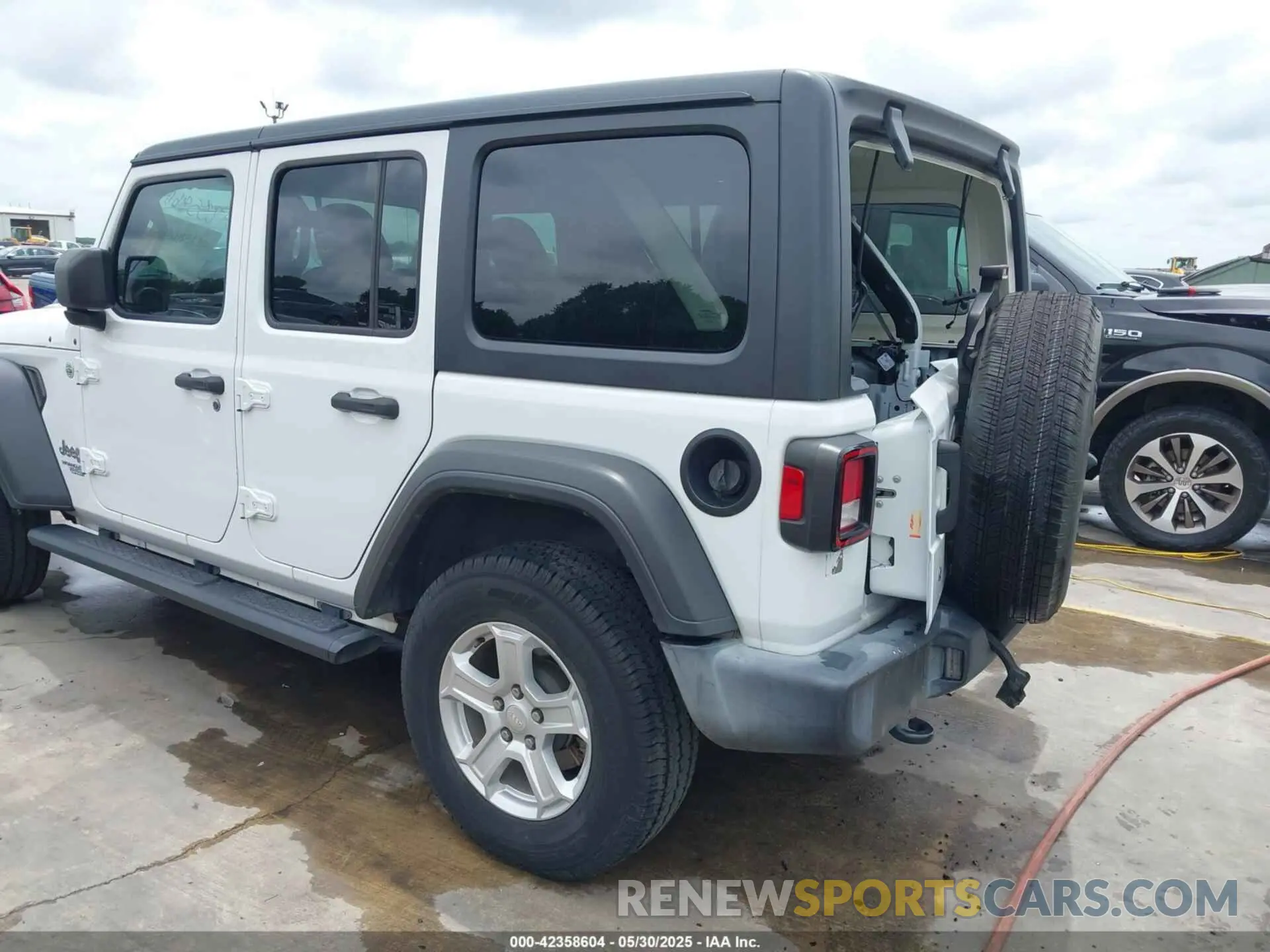 20 Photograph of a damaged car 1C4HJXDN3KW689739 JEEP WRANGLER UNLIMITED 2019