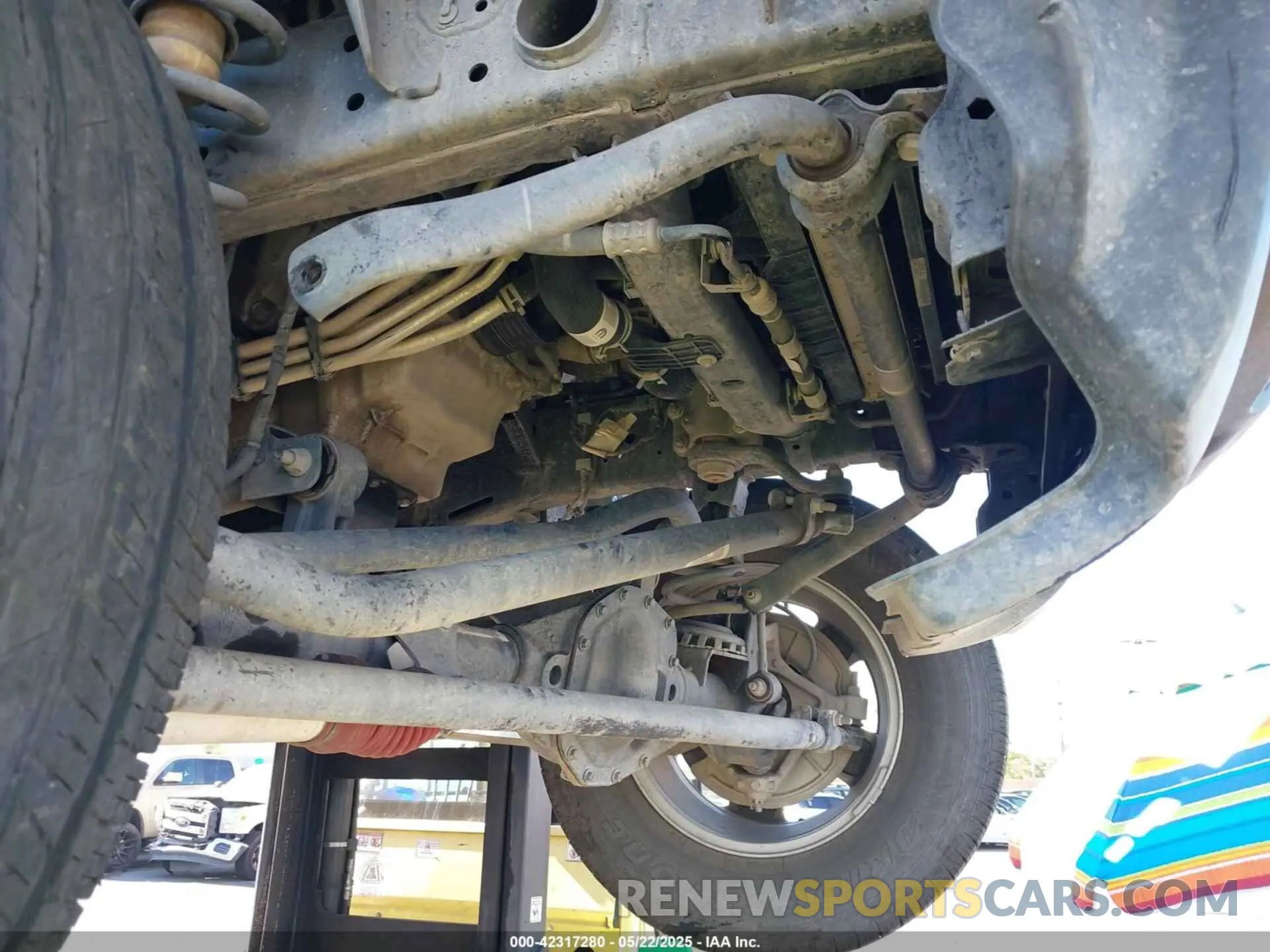 18 Photograph of a damaged car 1C4HJXDN4KW570520 JEEP WRANGLER UNLIMITED 2019