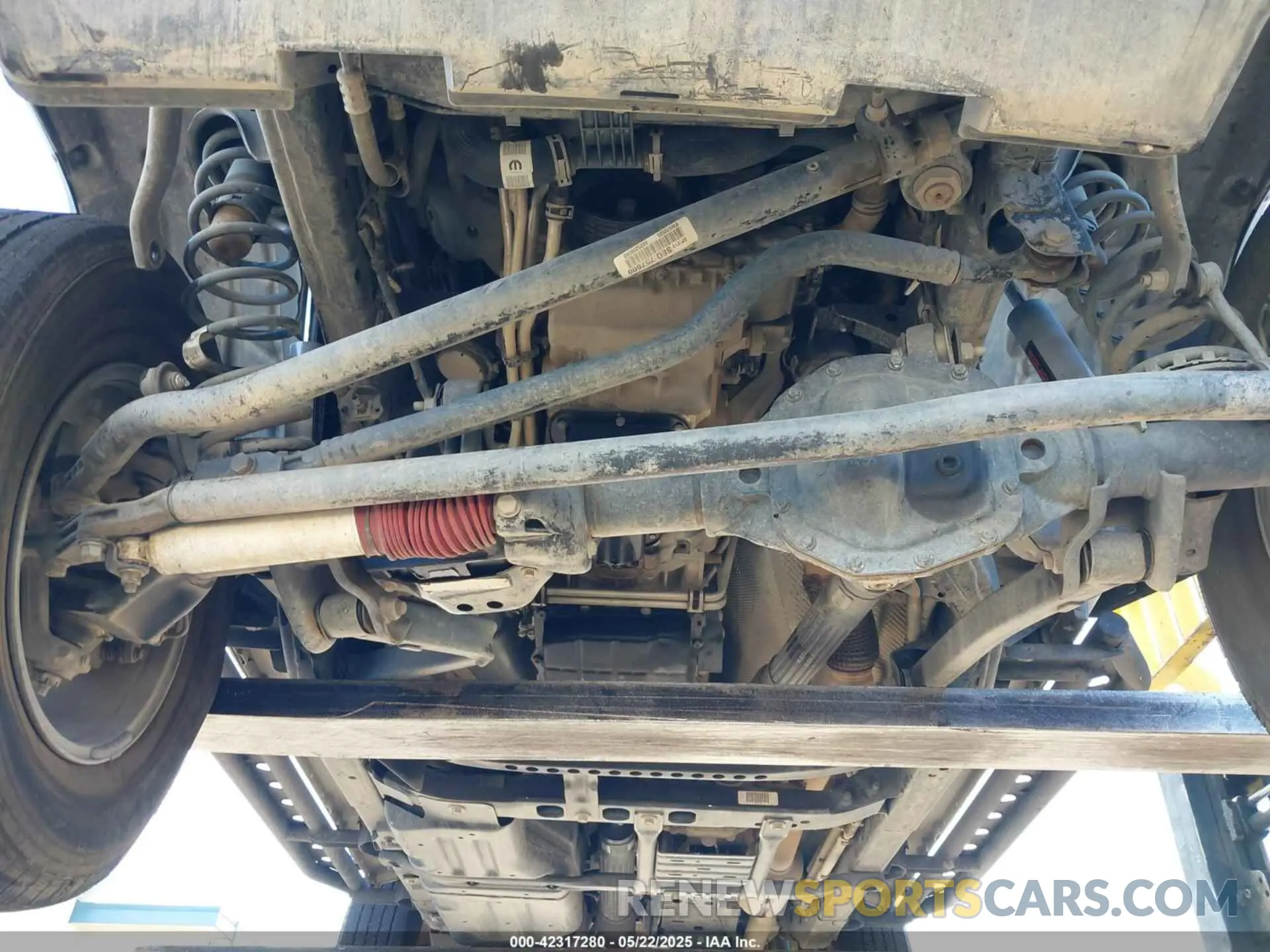 19 Photograph of a damaged car 1C4HJXDN4KW570520 JEEP WRANGLER UNLIMITED 2019