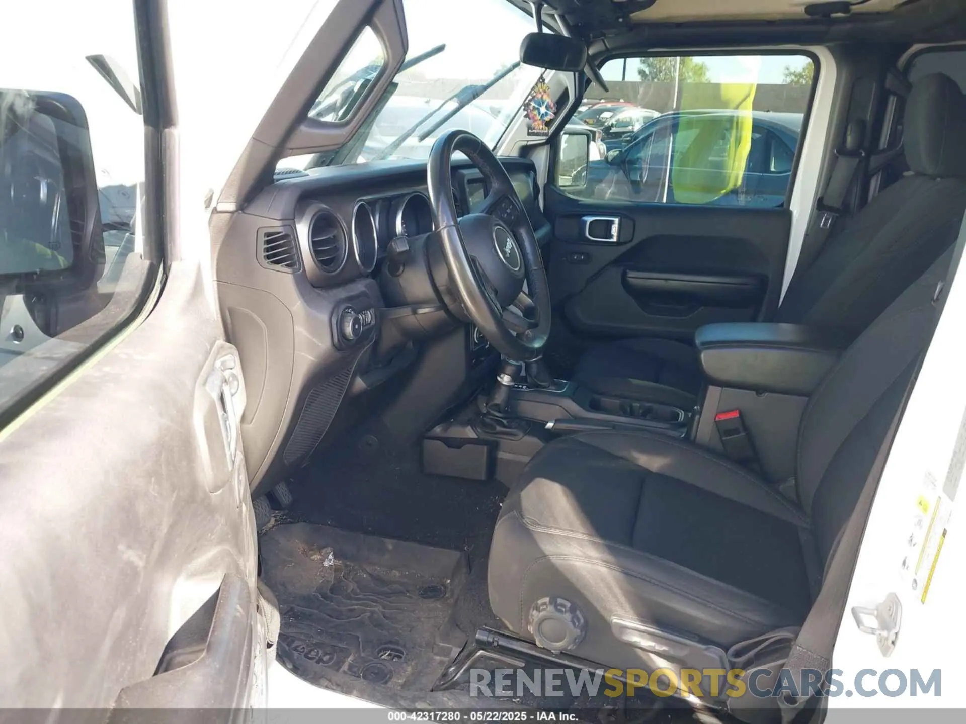 5 Photograph of a damaged car 1C4HJXDN4KW570520 JEEP WRANGLER UNLIMITED 2019