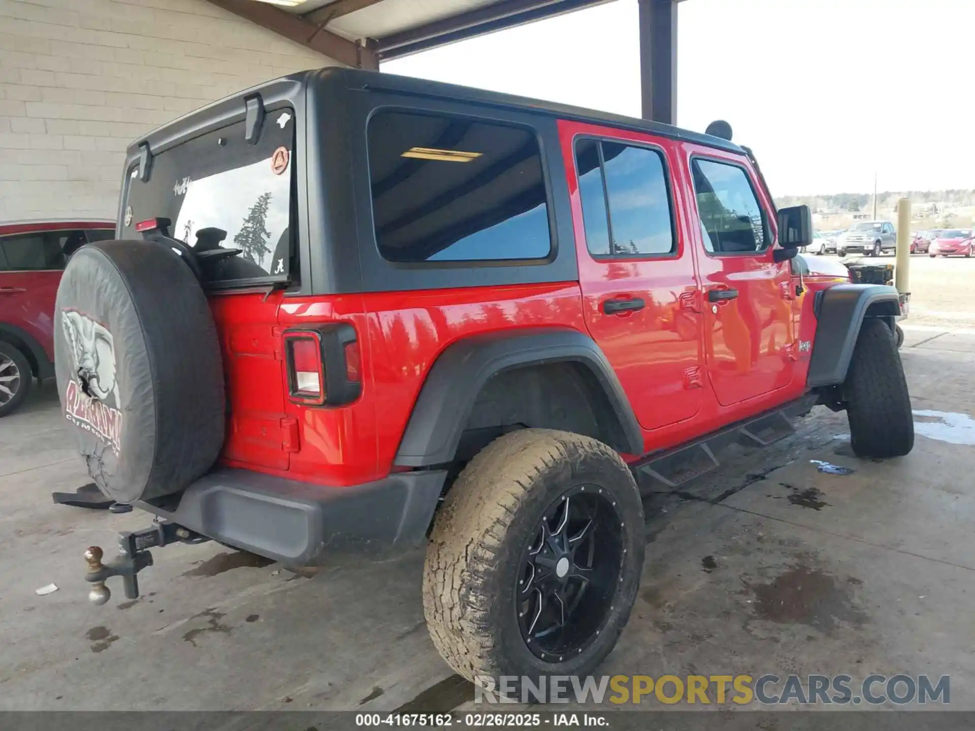 4 Photograph of a damaged car 1C4HJXDN4KW637889 JEEP WRANGLER UNLIMITED 2019