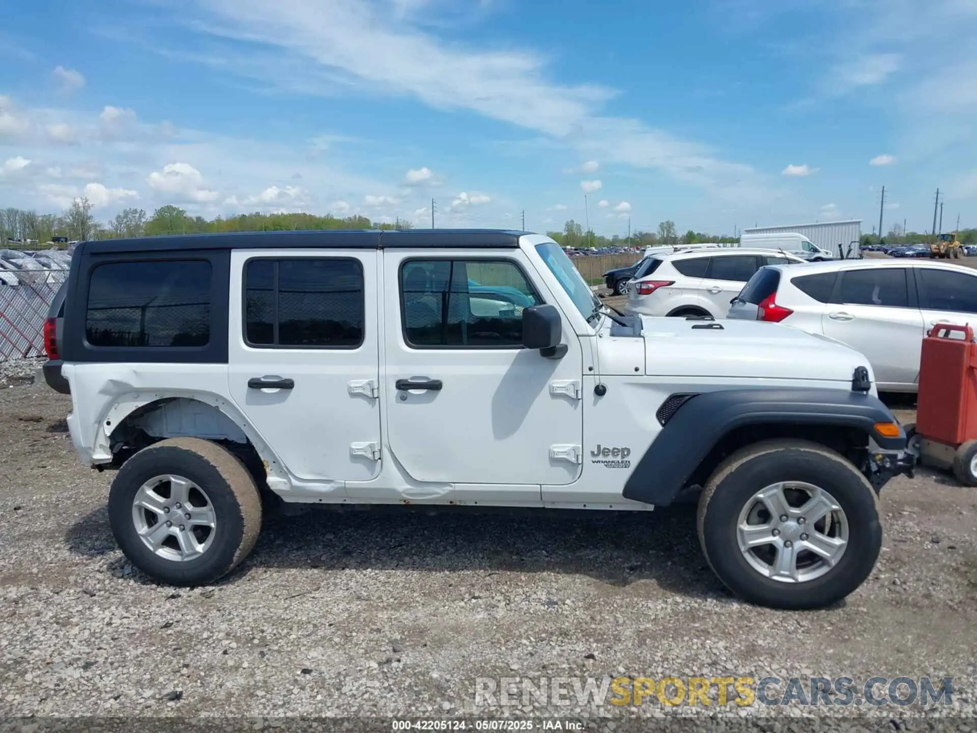 13 Photograph of a damaged car 1C4HJXDN5KW618297 JEEP WRANGLER UNLIMITED 2019