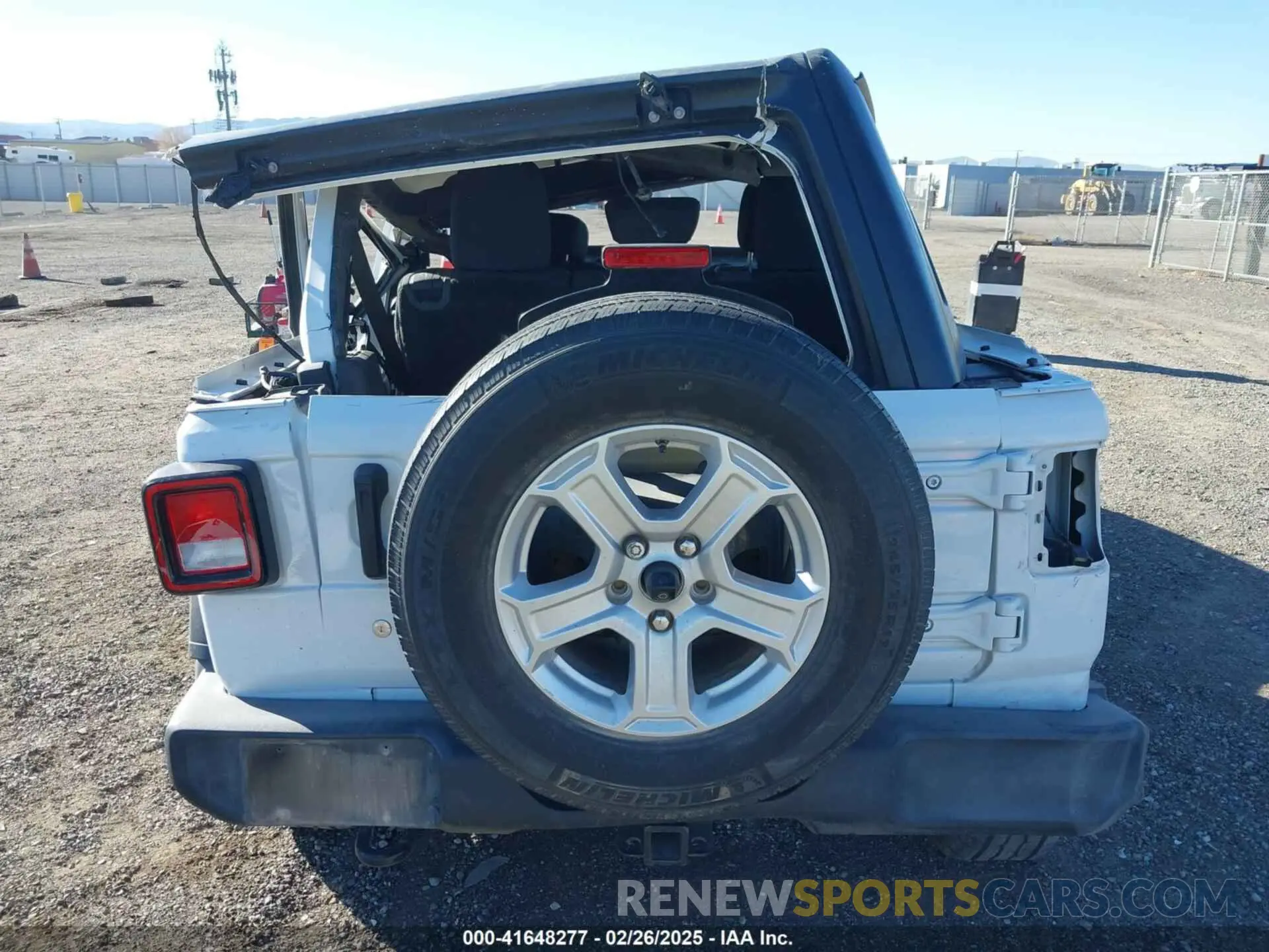 16 Photograph of a damaged car 1C4HJXDN6KW523554 JEEP WRANGLER UNLIMITED 2019