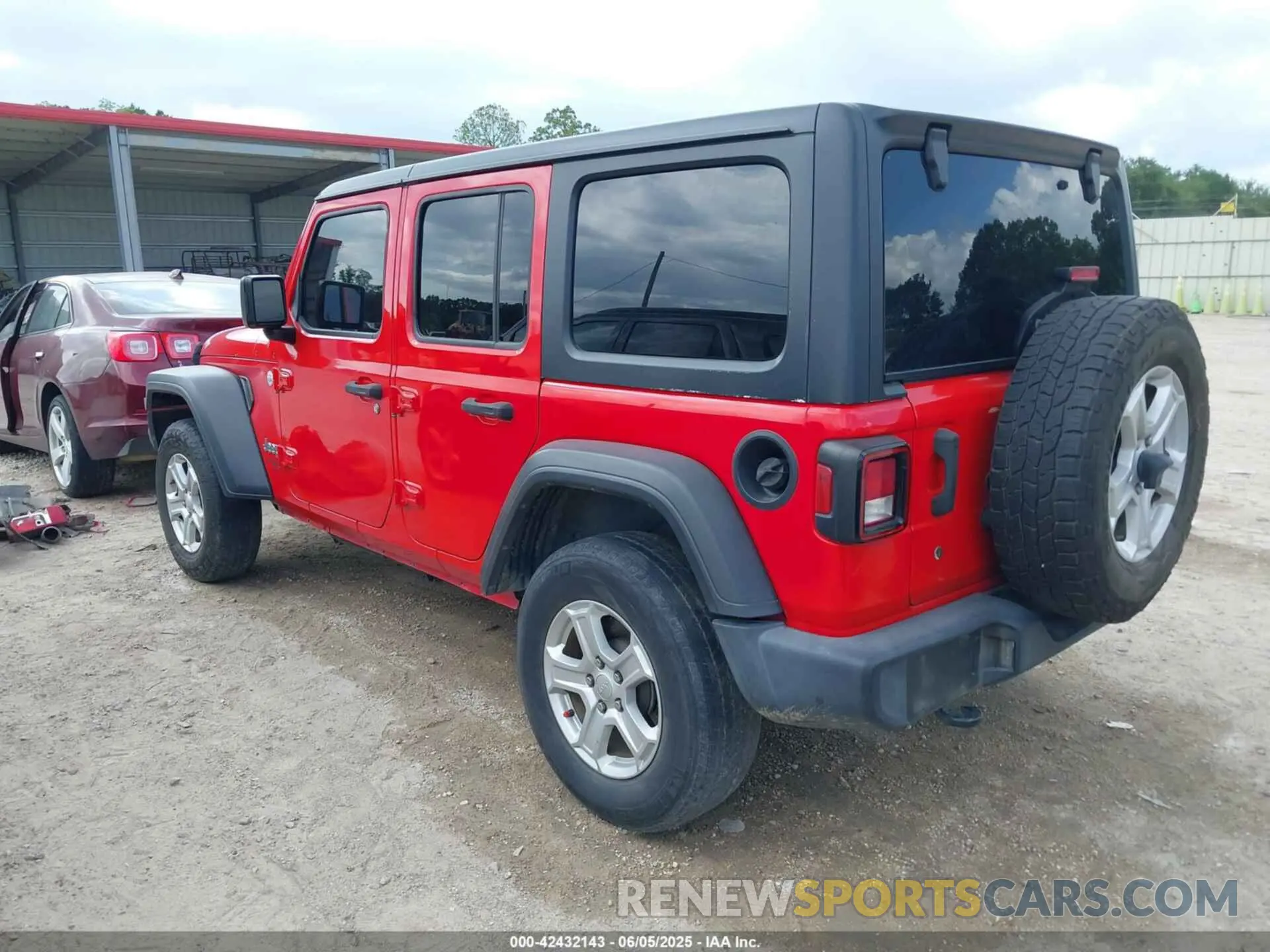 3 Photograph of a damaged car 1C4HJXDN6KW639739 JEEP WRANGLER UNLIMITED 2019