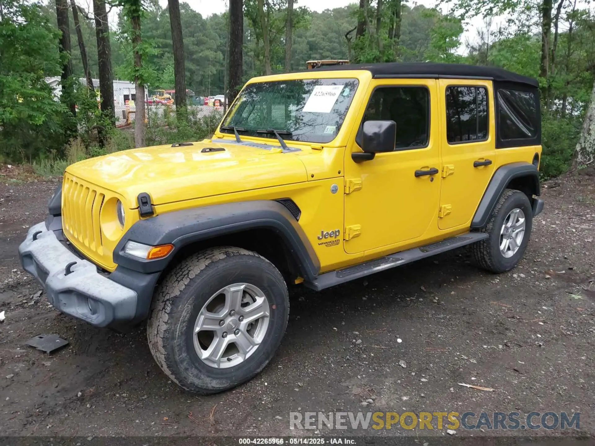 2 Photograph of a damaged car 1C4HJXDNXKW565788 JEEP WRANGLER UNLIMITED 2019