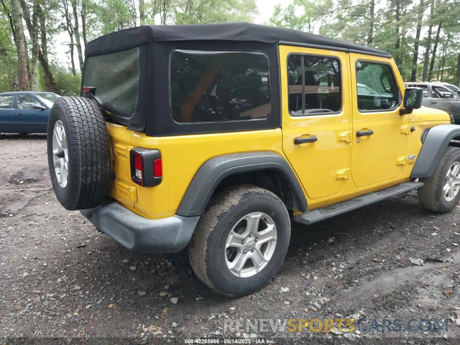 4 Photograph of a damaged car 1C4HJXDNXKW565788 JEEP WRANGLER UNLIMITED 2019
