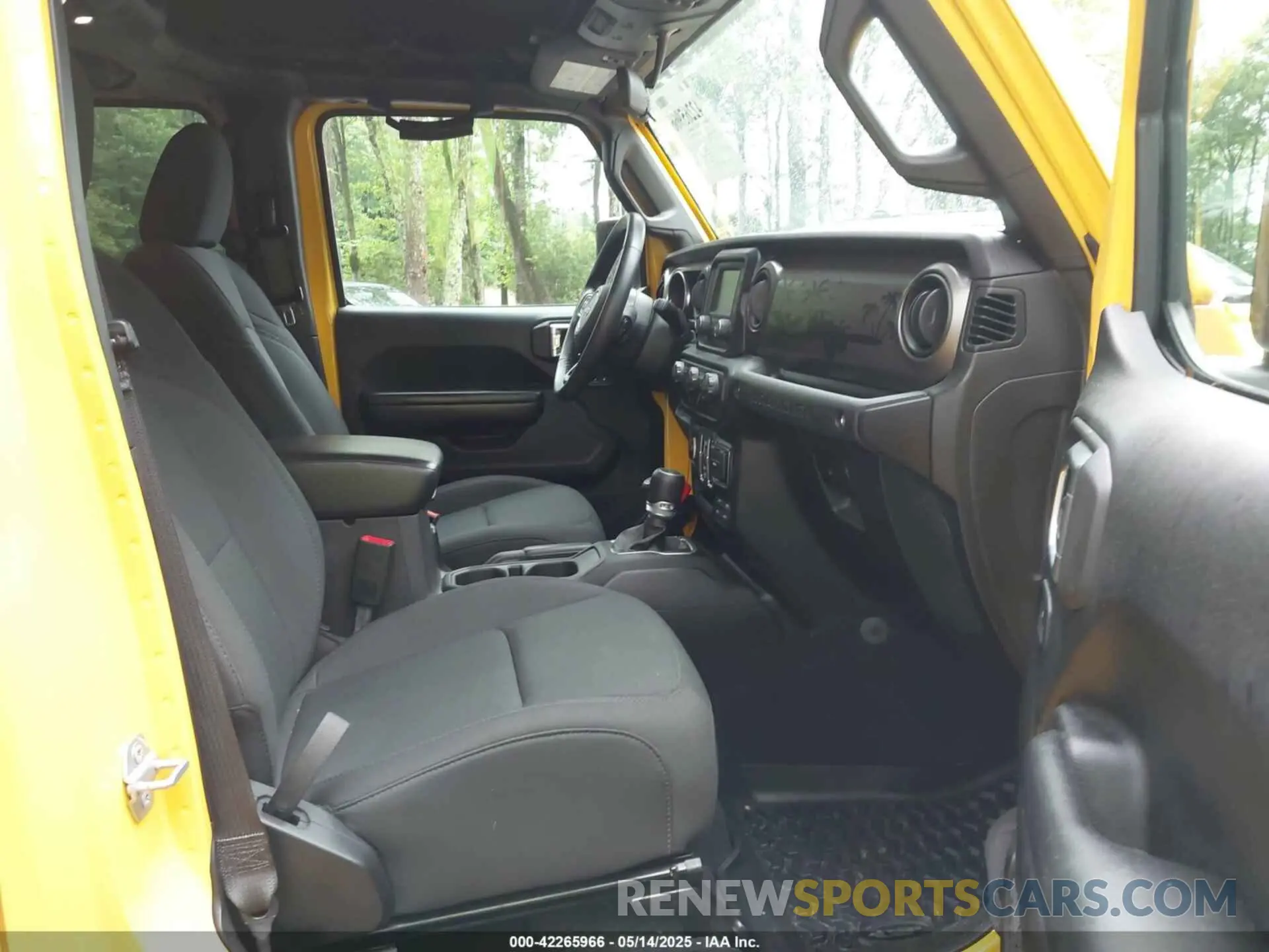 5 Photograph of a damaged car 1C4HJXDNXKW565788 JEEP WRANGLER UNLIMITED 2019