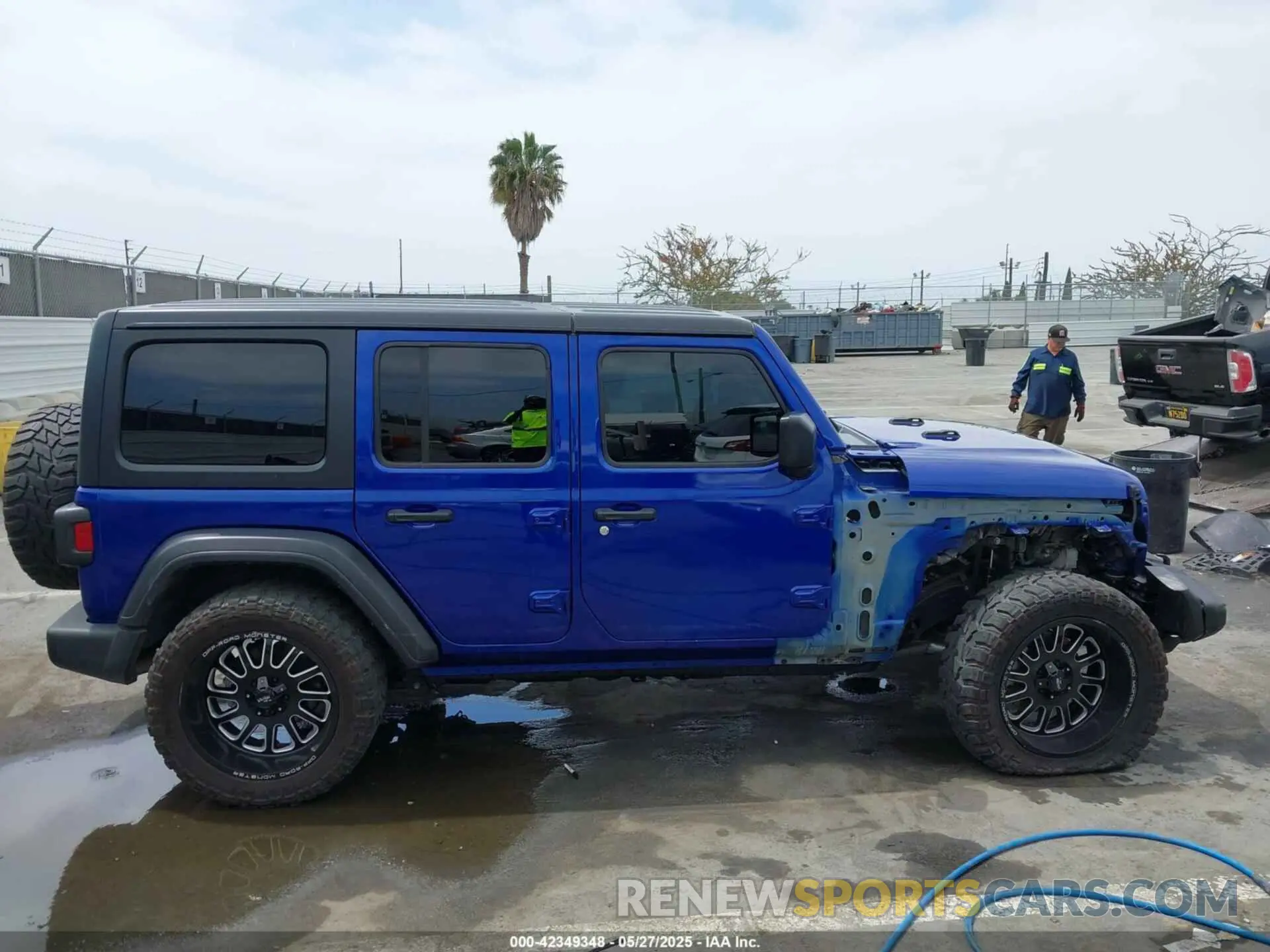 14 Photograph of a damaged car 1C4HJXDNXKW646905 JEEP WRANGLER UNLIMITED 2019