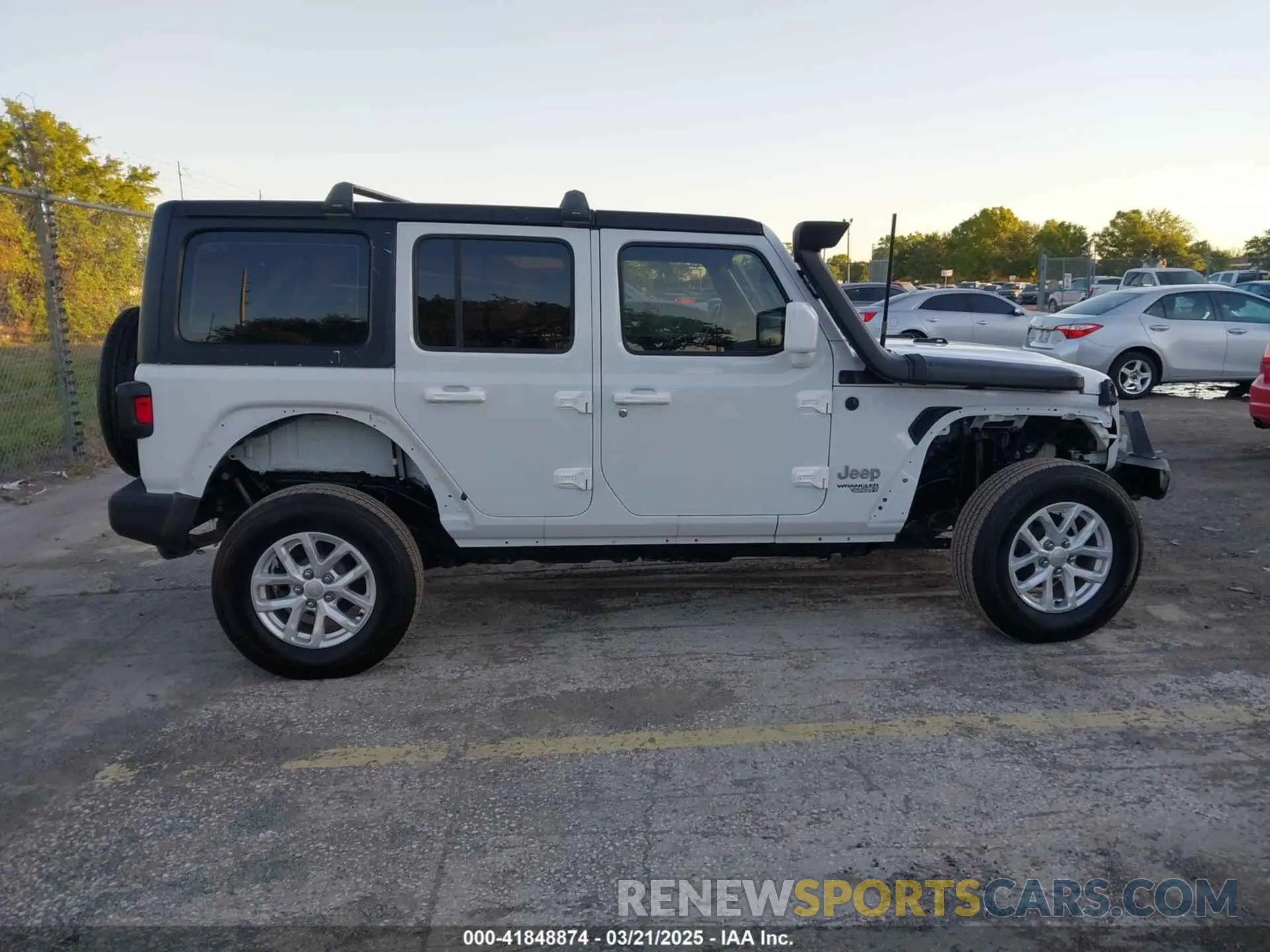 13 Photograph of a damaged car 1C4HJXDNXKW681153 JEEP WRANGLER UNLIMITED 2019