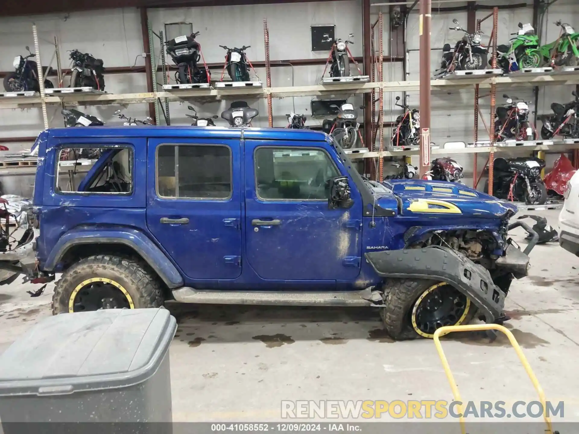 13 Photograph of a damaged car 1C4HJXEG4KW565060 JEEP WRANGLER UNLIMITED 2019