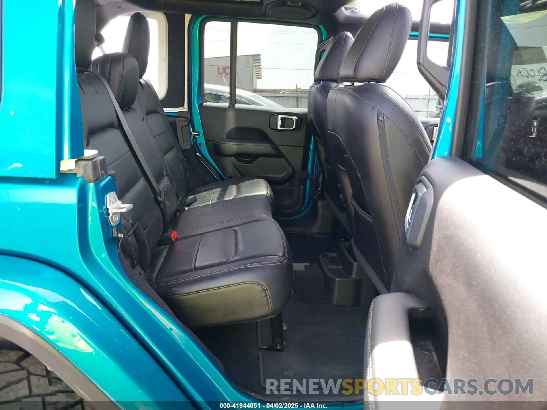 8 Photograph of a damaged car 1C4HJXEG4KW602432 JEEP WRANGLER UNLIMITED 2019