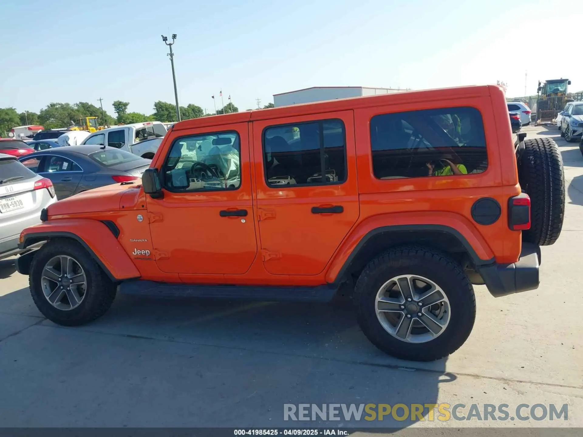 14 Photograph of a damaged car 1C4HJXEG6KW669436 JEEP WRANGLER UNLIMITED 2019