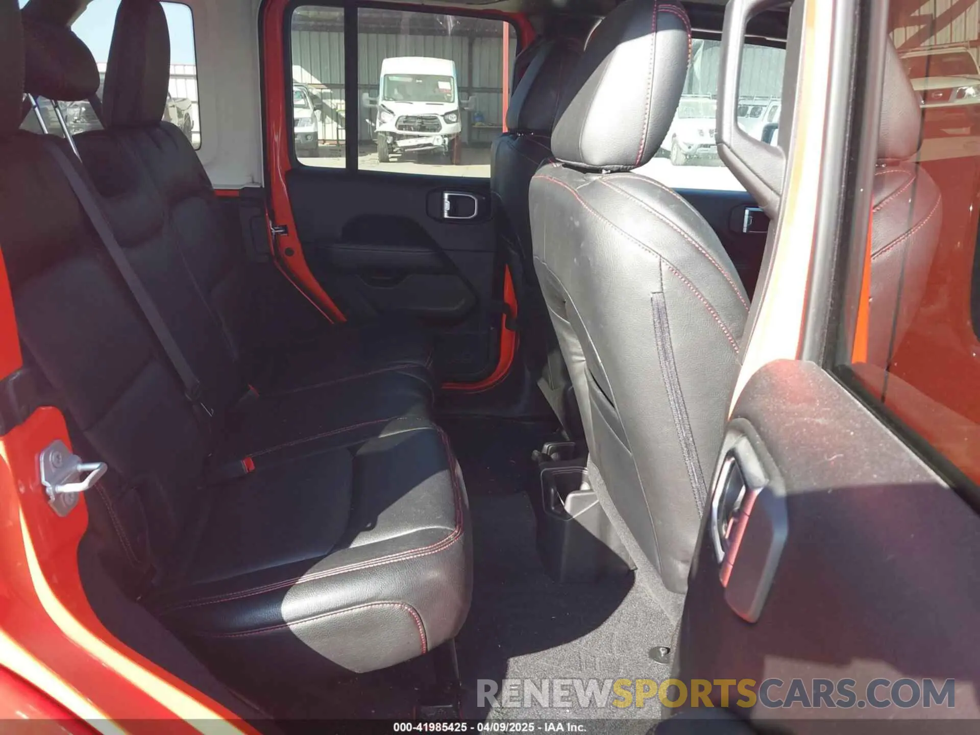 8 Photograph of a damaged car 1C4HJXEG6KW669436 JEEP WRANGLER UNLIMITED 2019