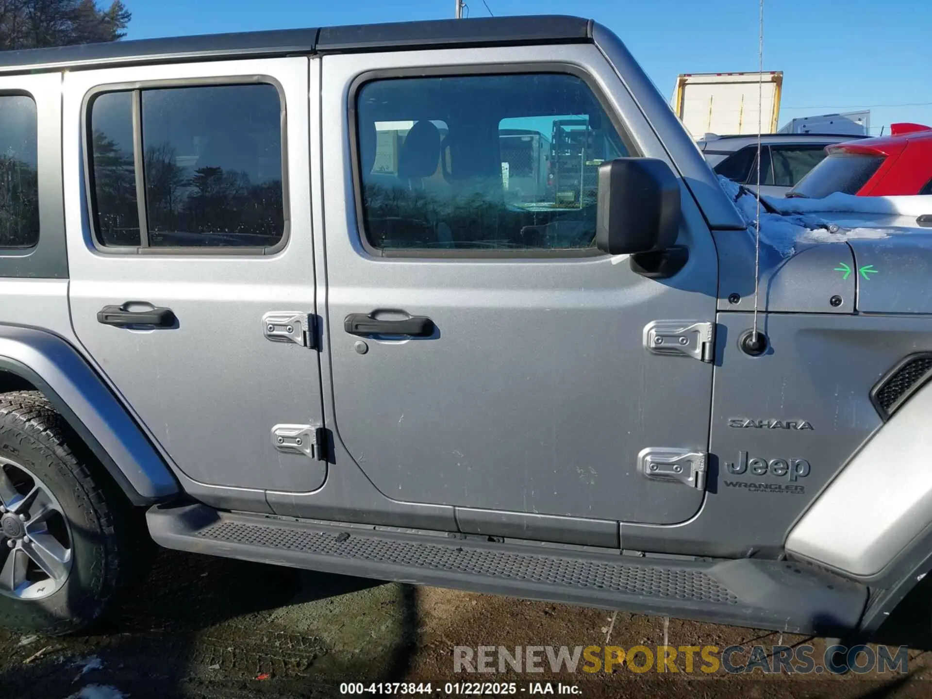 13 Photograph of a damaged car 1C4HJXEG7KW605129 JEEP WRANGLER UNLIMITED 2019
