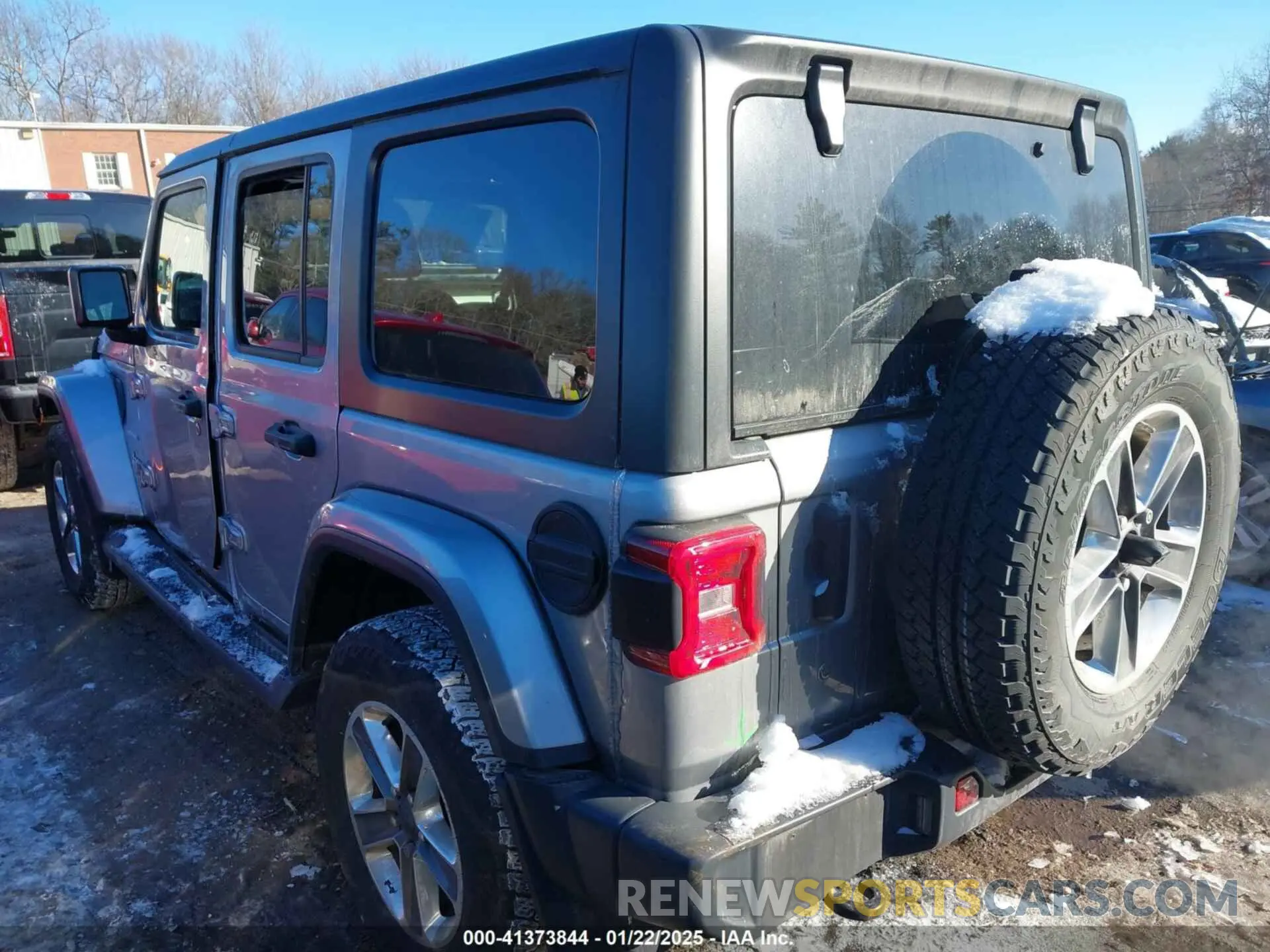 3 Photograph of a damaged car 1C4HJXEG7KW605129 JEEP WRANGLER UNLIMITED 2019