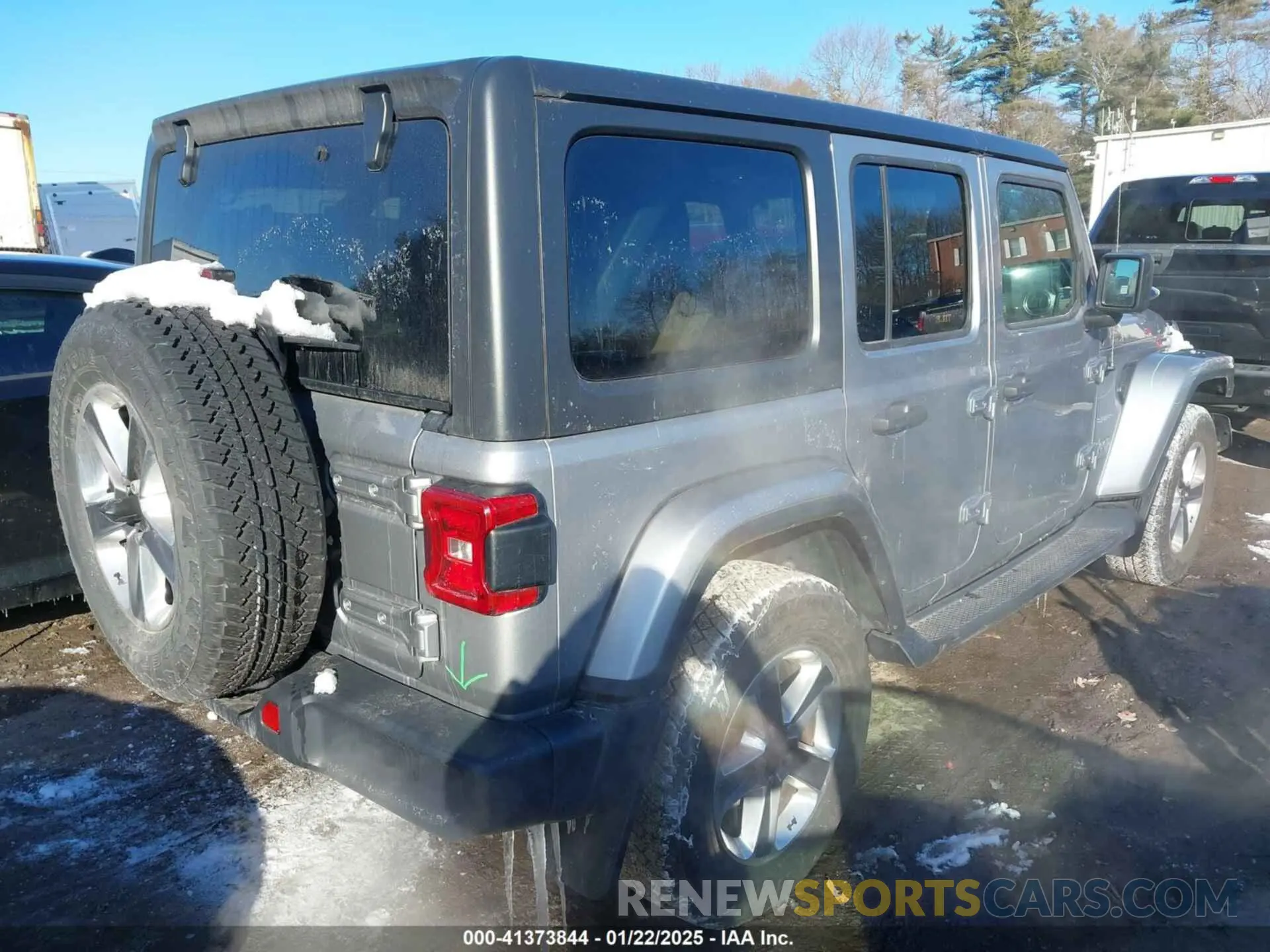 4 Photograph of a damaged car 1C4HJXEG7KW605129 JEEP WRANGLER UNLIMITED 2019