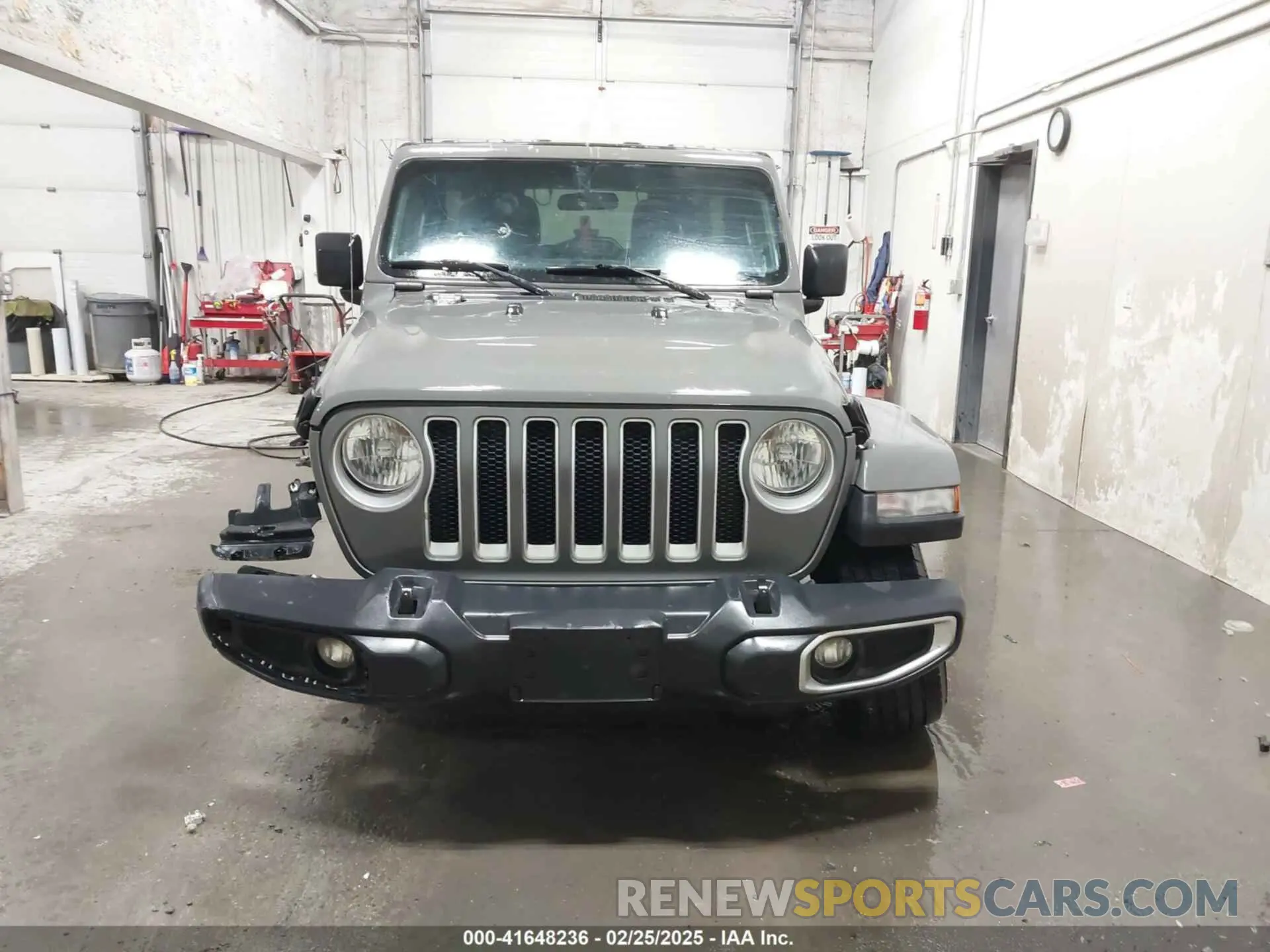 13 Photograph of a damaged car 1C4HJXEG9KW656454 JEEP WRANGLER UNLIMITED 2019