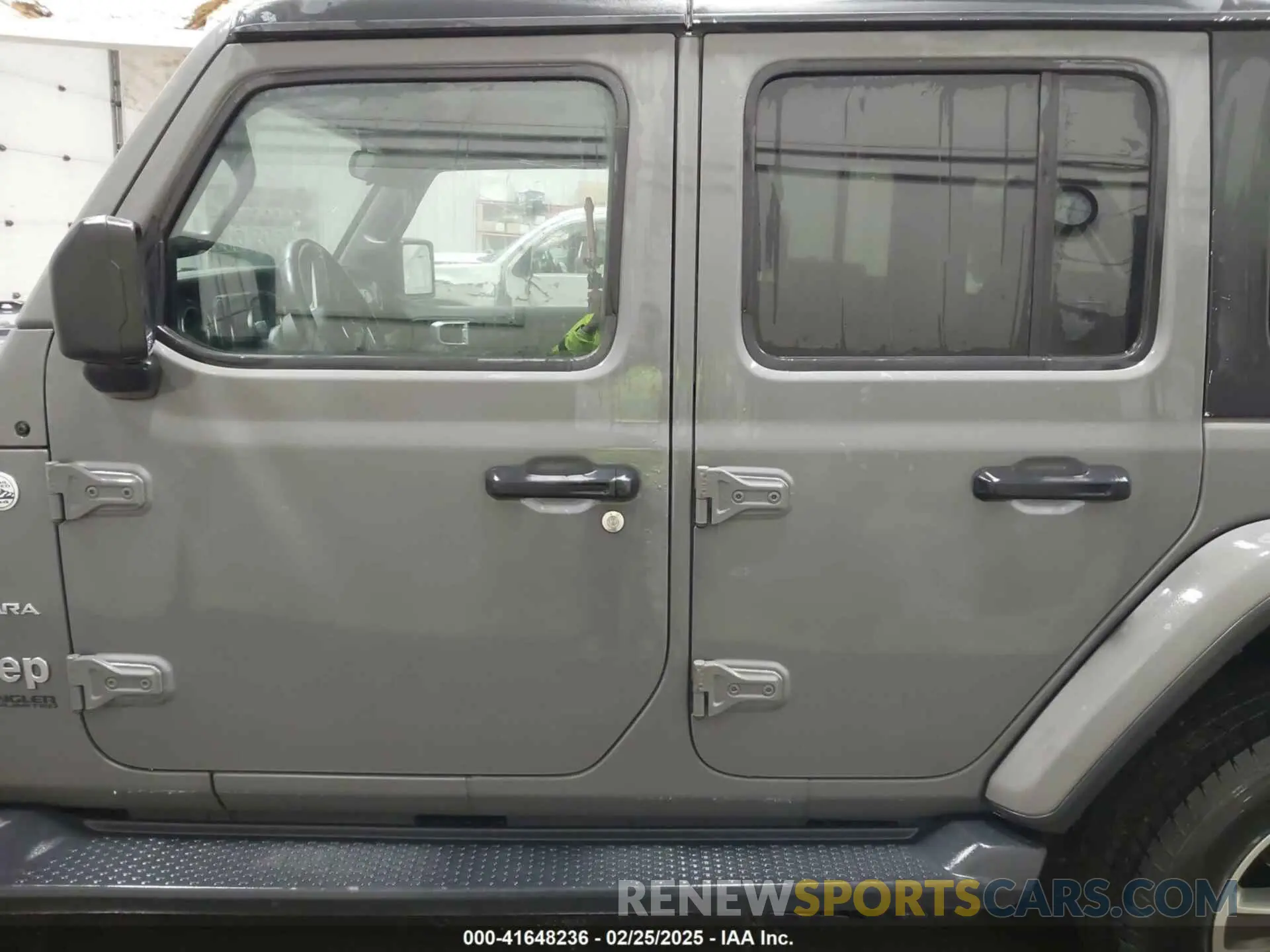 15 Photograph of a damaged car 1C4HJXEG9KW656454 JEEP WRANGLER UNLIMITED 2019