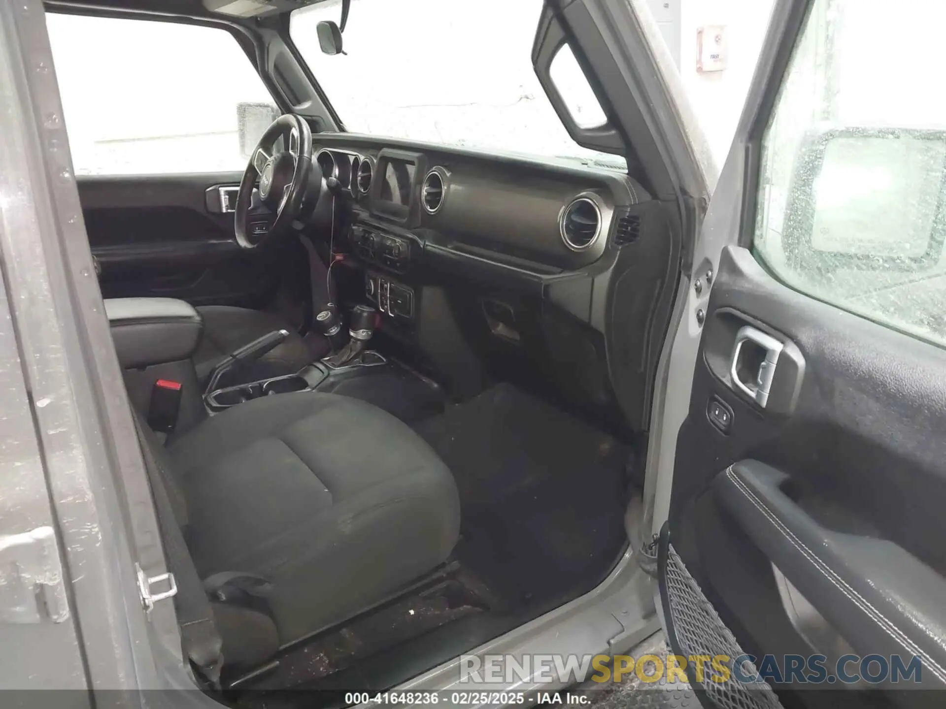 5 Photograph of a damaged car 1C4HJXEG9KW656454 JEEP WRANGLER UNLIMITED 2019