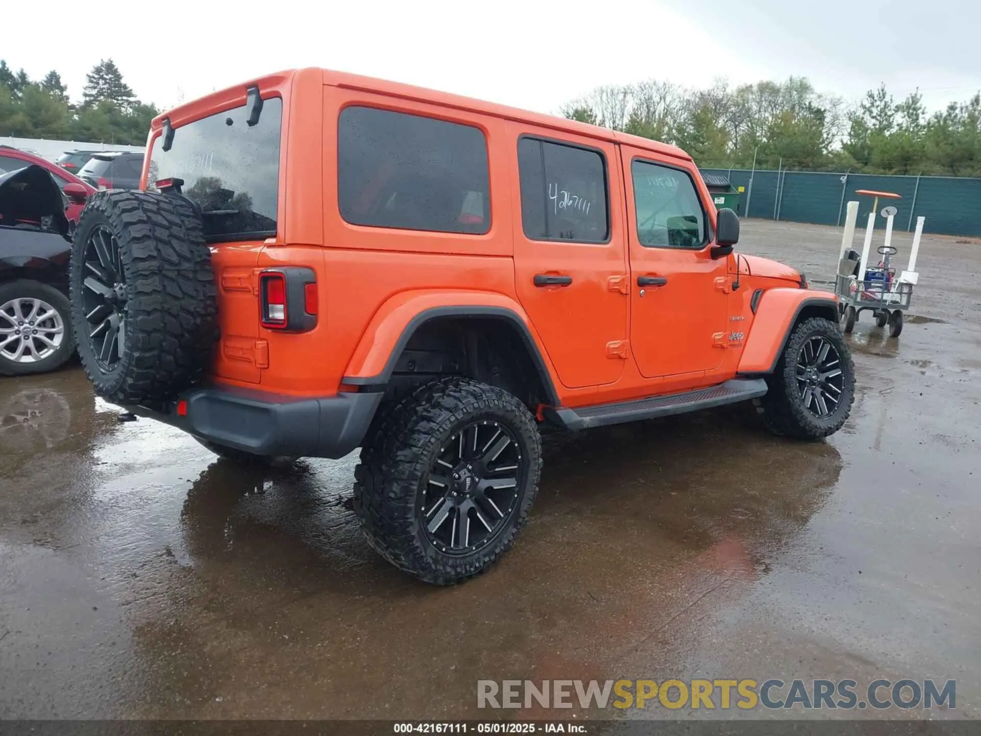 4 Photograph of a damaged car 1C4HJXEGXKW579982 JEEP WRANGLER UNLIMITED 2019