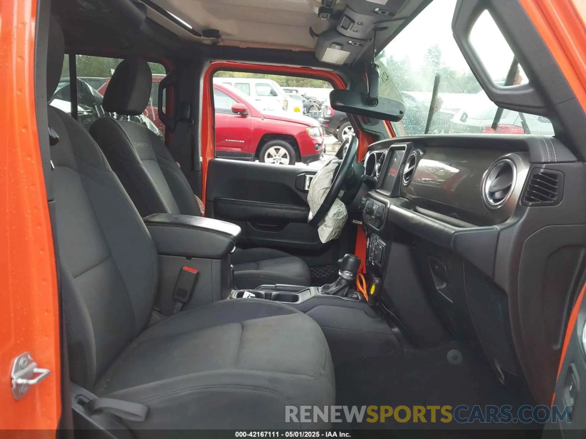 5 Photograph of a damaged car 1C4HJXEGXKW579982 JEEP WRANGLER UNLIMITED 2019