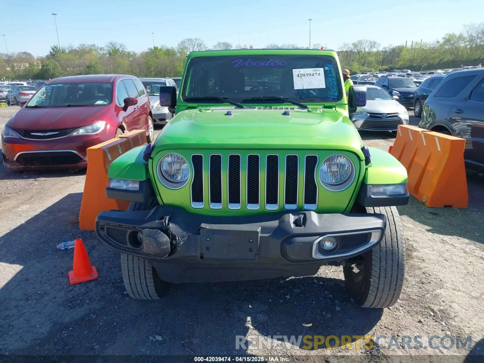 13 Photograph of a damaged car 1C4HJXEN1KW592876 JEEP WRANGLER UNLIMITED 2019