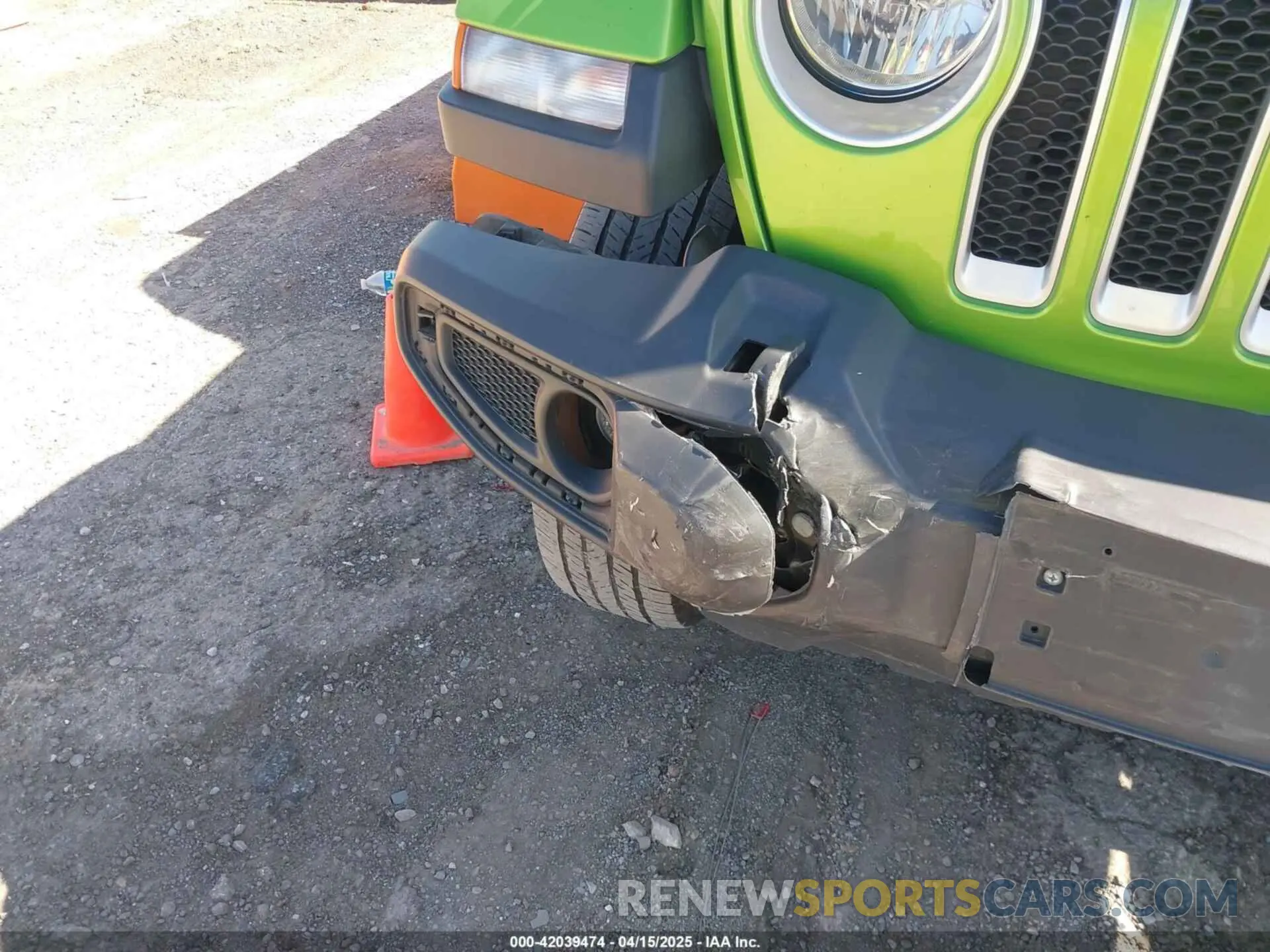 6 Photograph of a damaged car 1C4HJXEN1KW592876 JEEP WRANGLER UNLIMITED 2019