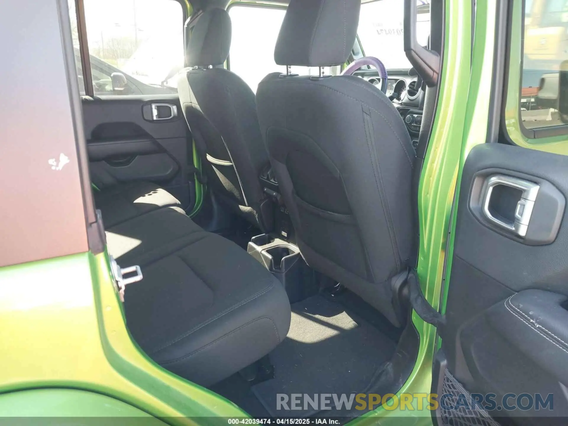 8 Photograph of a damaged car 1C4HJXEN1KW592876 JEEP WRANGLER UNLIMITED 2019
