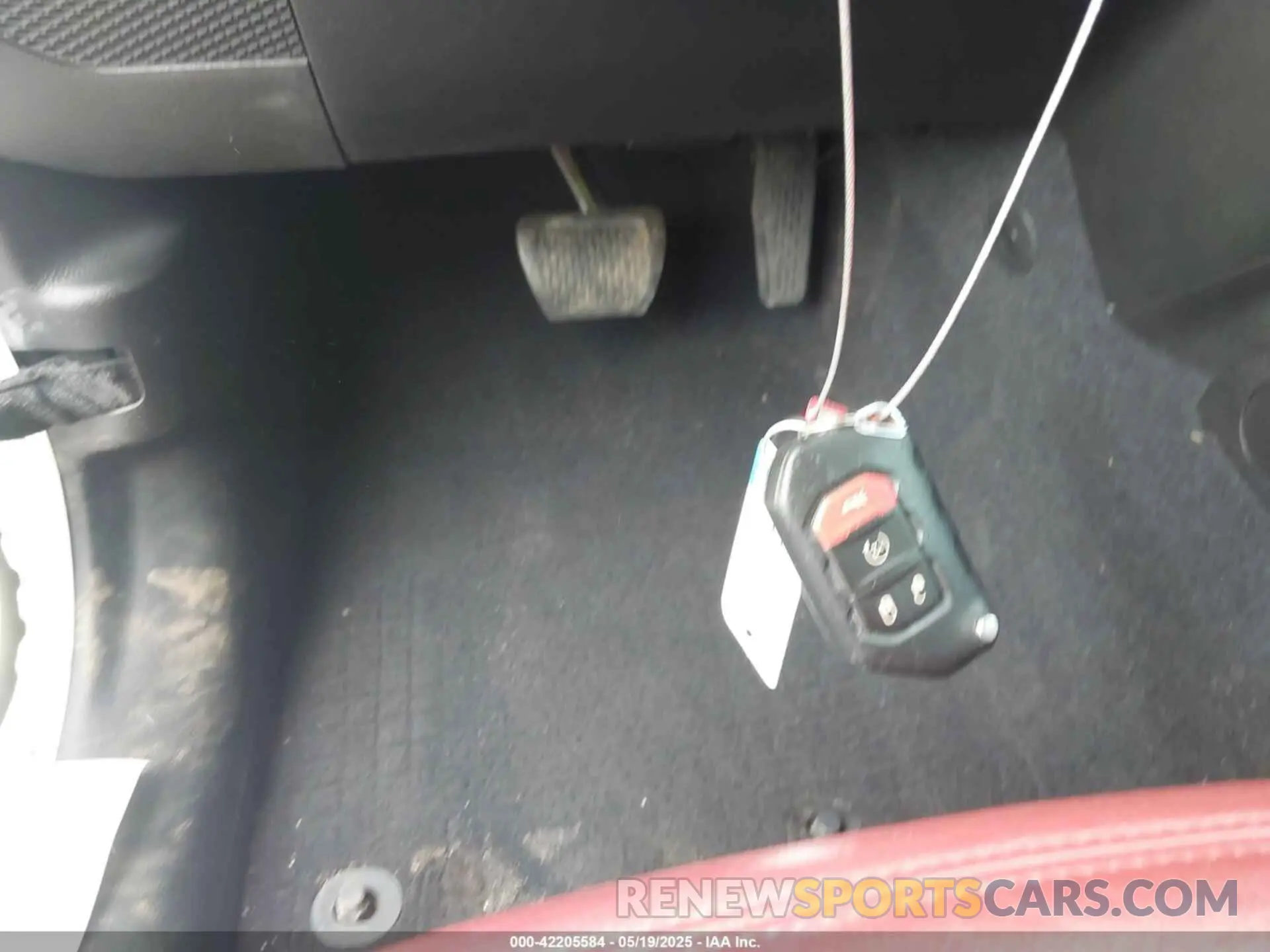 11 Photograph of a damaged car 1C4HJXEN2KW558851 JEEP WRANGLER UNLIMITED 2019