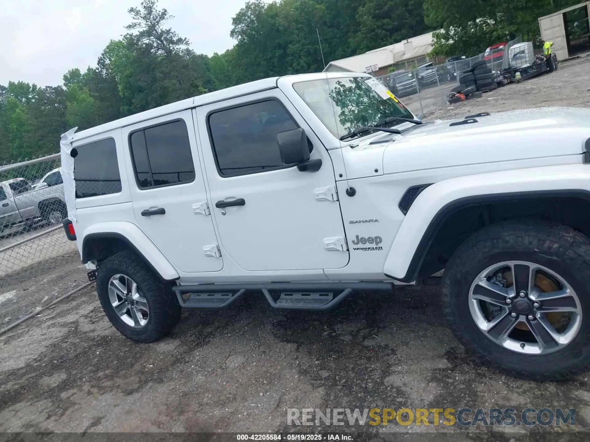 13 Photograph of a damaged car 1C4HJXEN2KW558851 JEEP WRANGLER UNLIMITED 2019