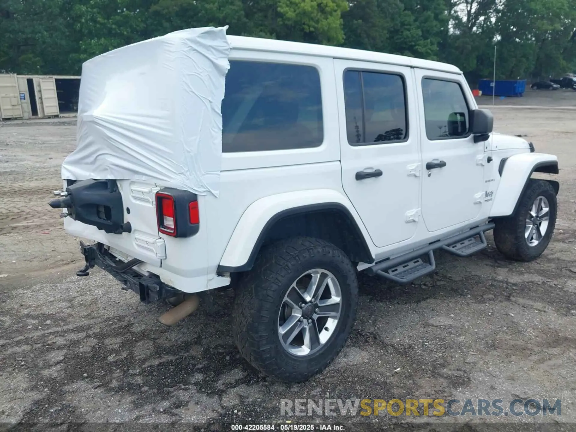 4 Photograph of a damaged car 1C4HJXEN2KW558851 JEEP WRANGLER UNLIMITED 2019