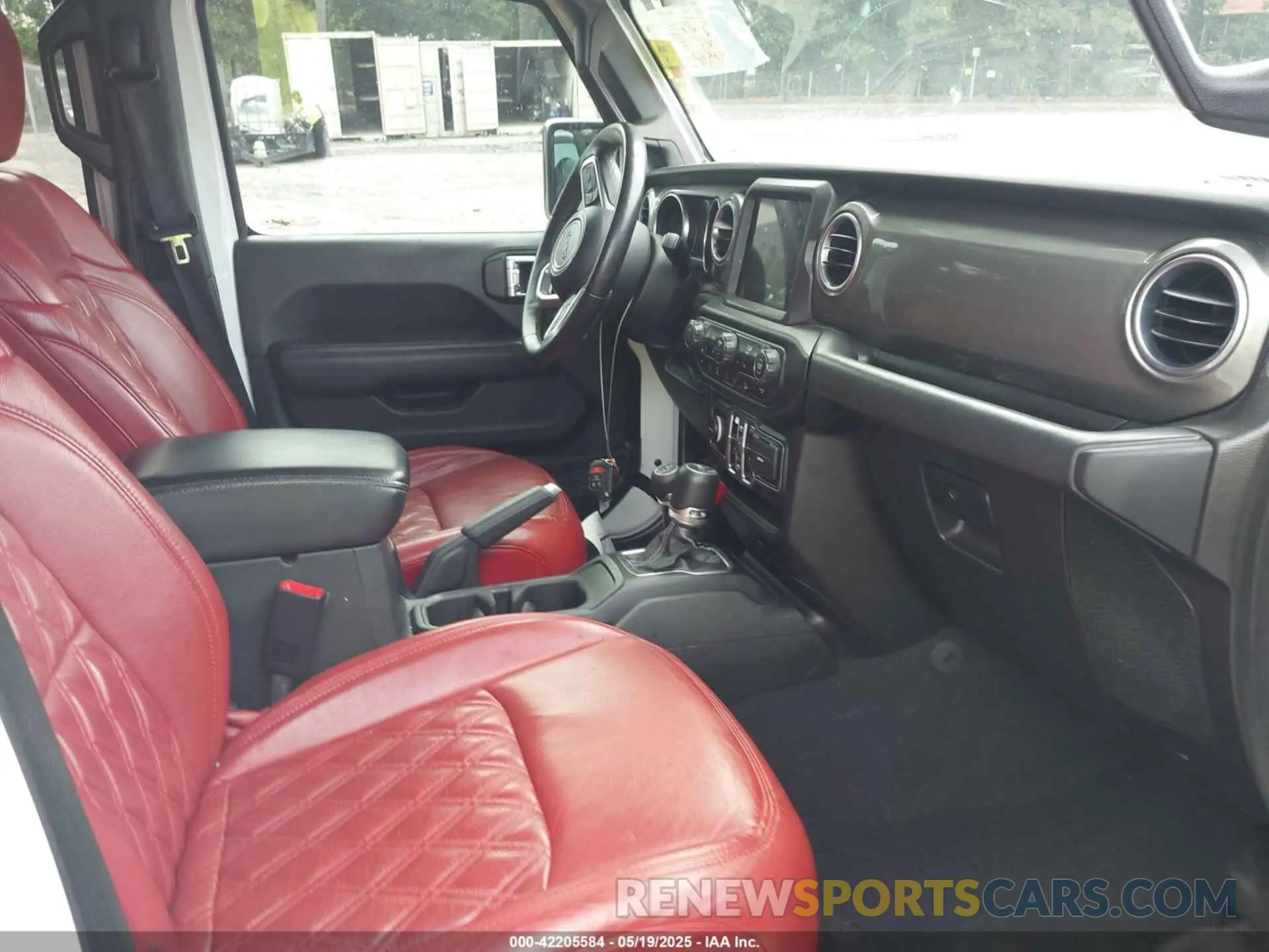 5 Photograph of a damaged car 1C4HJXEN2KW558851 JEEP WRANGLER UNLIMITED 2019