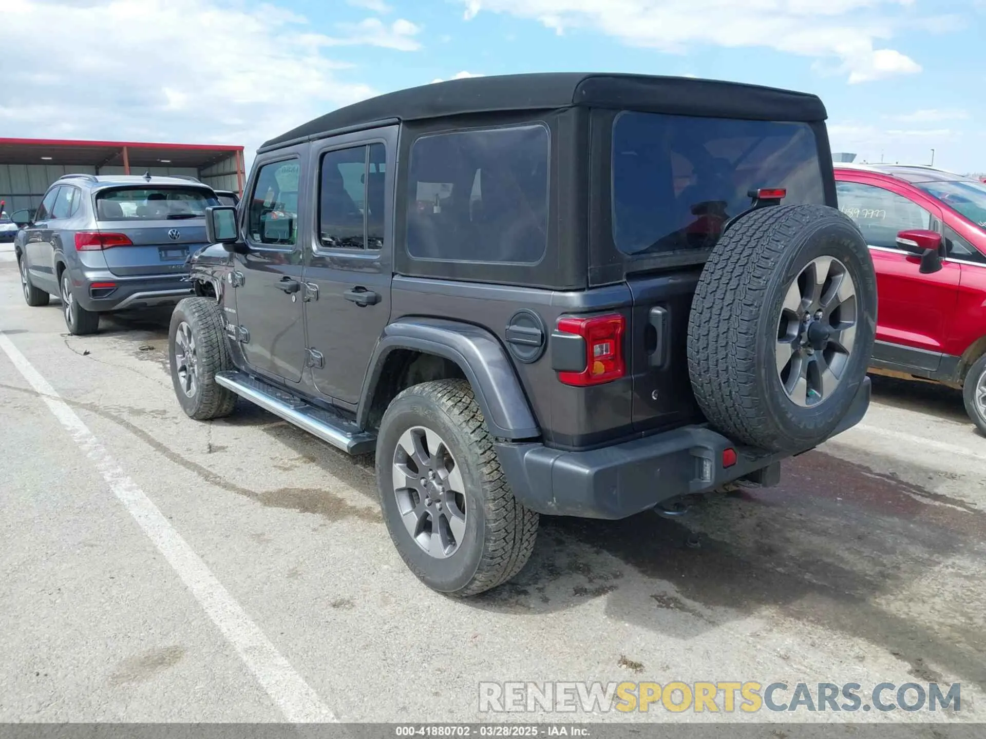 3 Photograph of a damaged car 1C4HJXEN3KW622167 JEEP WRANGLER UNLIMITED 2019