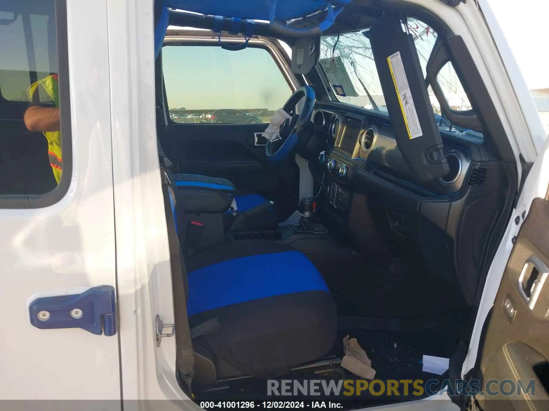 5 Photograph of a damaged car 1C4HJXEN5KW682337 JEEP WRANGLER UNLIMITED 2019