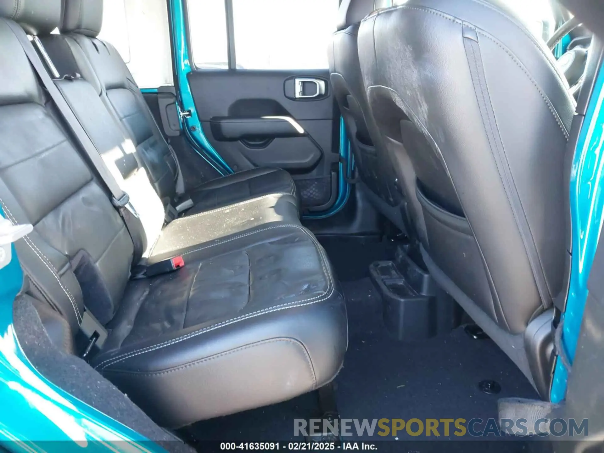 8 Photograph of a damaged car 1C4HJXEN7KW641854 JEEP WRANGLER UNLIMITED 2019